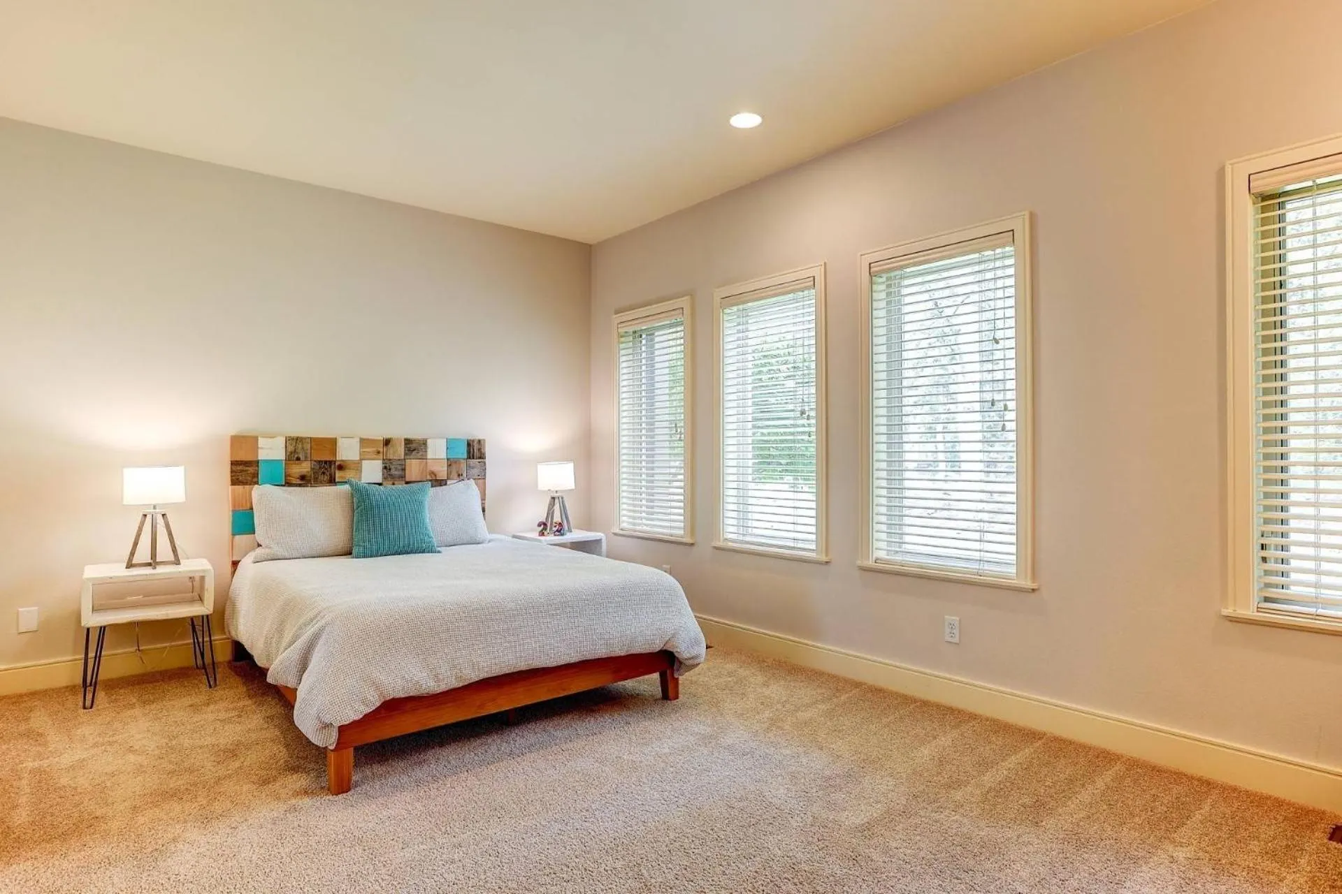 Bed in Broken Top #22