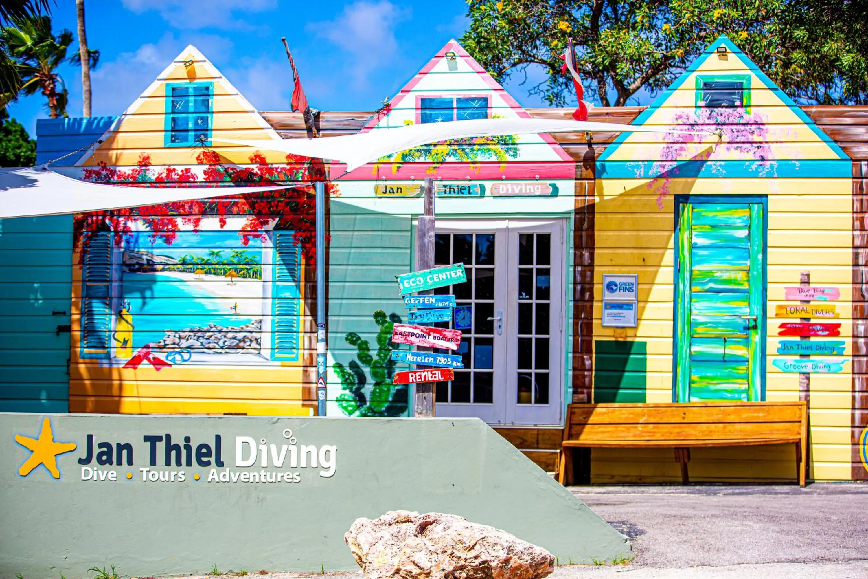 Diving in Livingstone Jan Thiel Resort