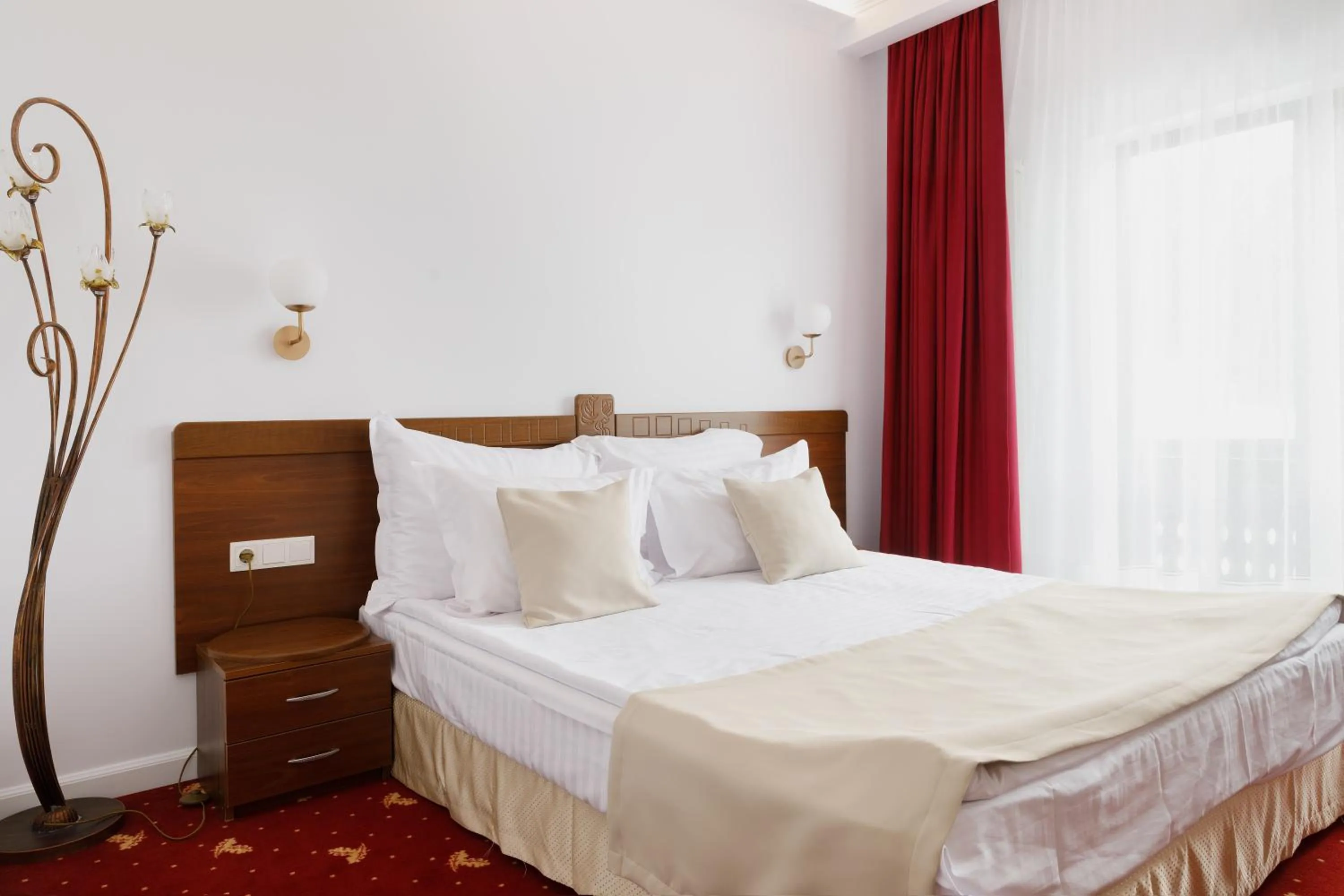 Bed in Manor Ski Hotel