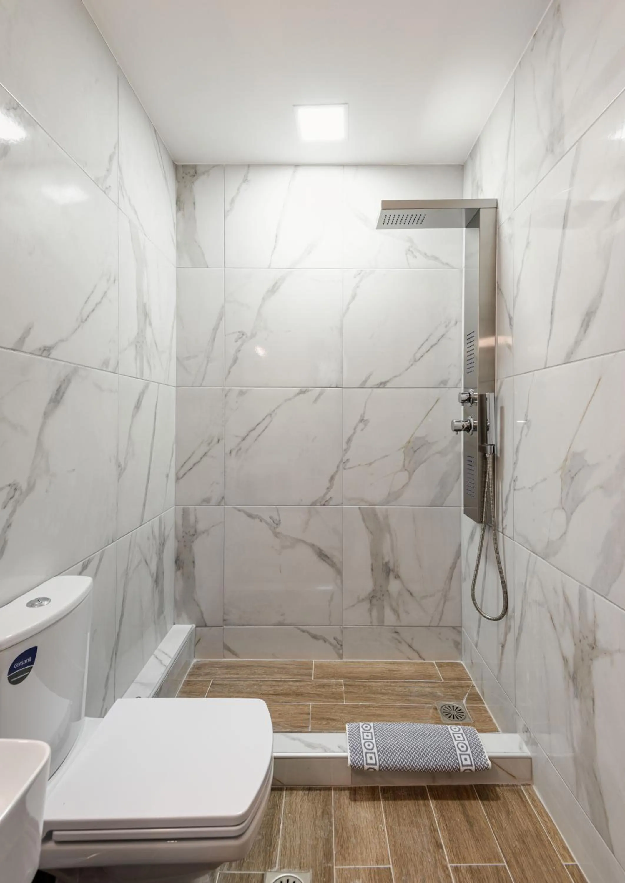 Shower in Regos Resort Hotel