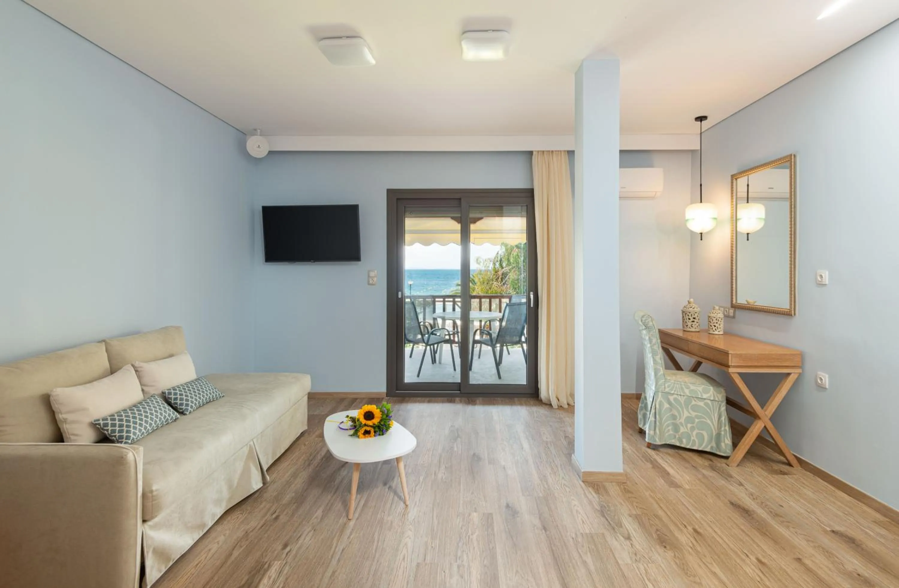 Living room in Regos Resort Hotel