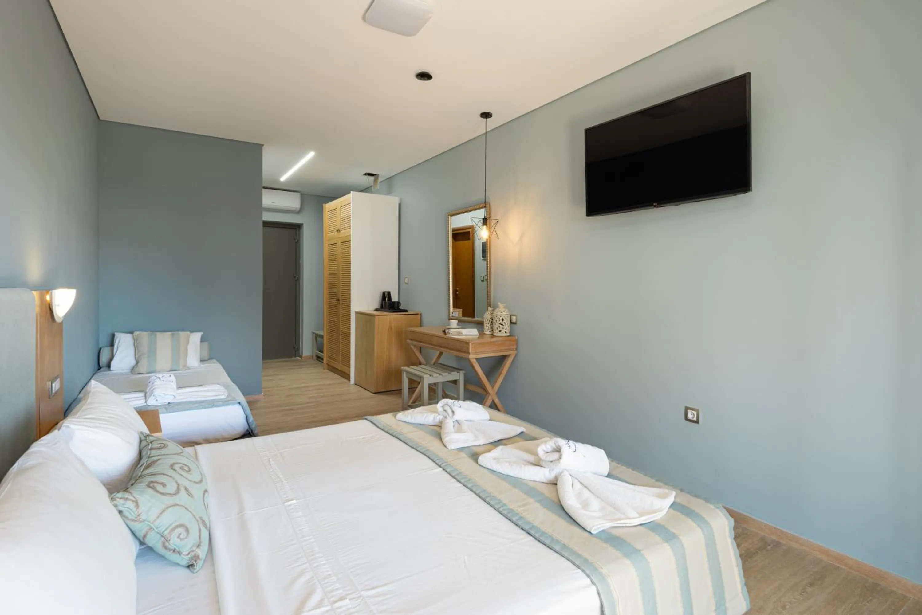 Photo of the whole room, Bed in Regos Resort Hotel