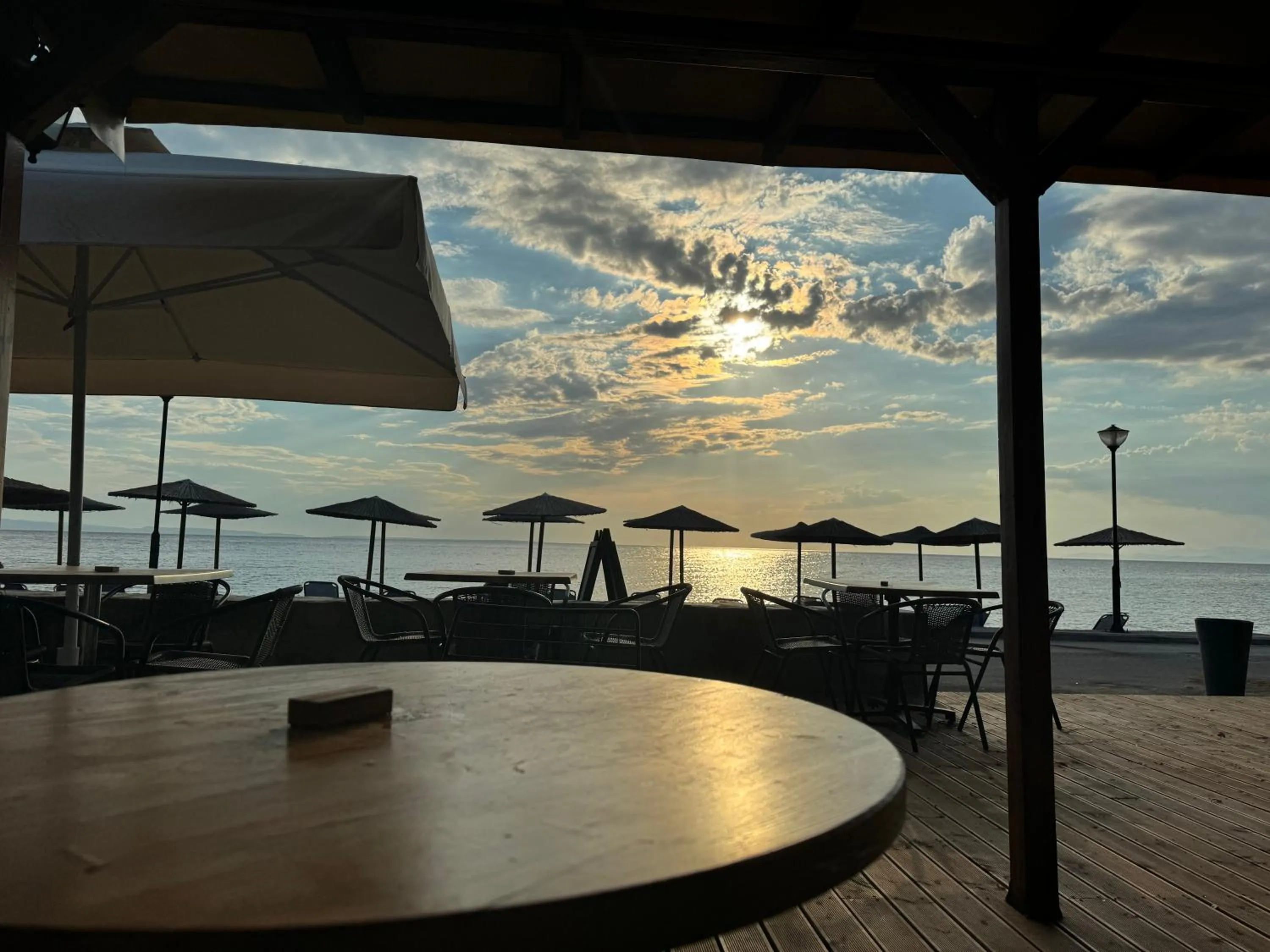 Restaurant/places to eat in Regos Resort Hotel