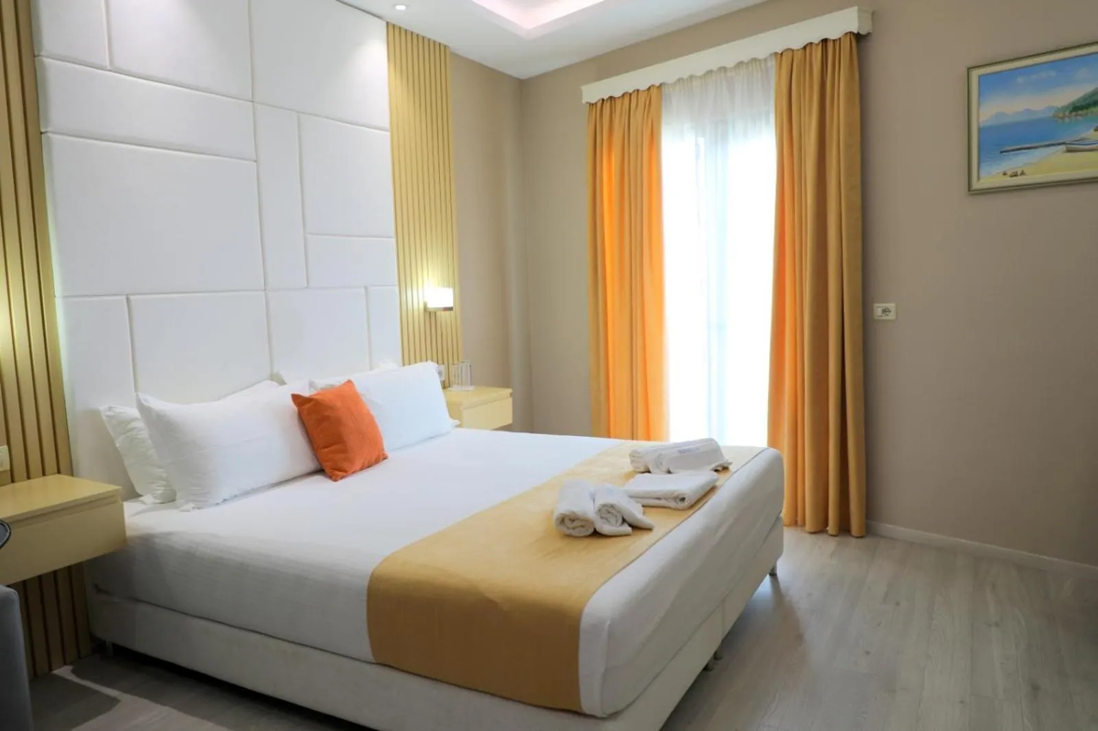 Photo of the whole room in Hotel Strora