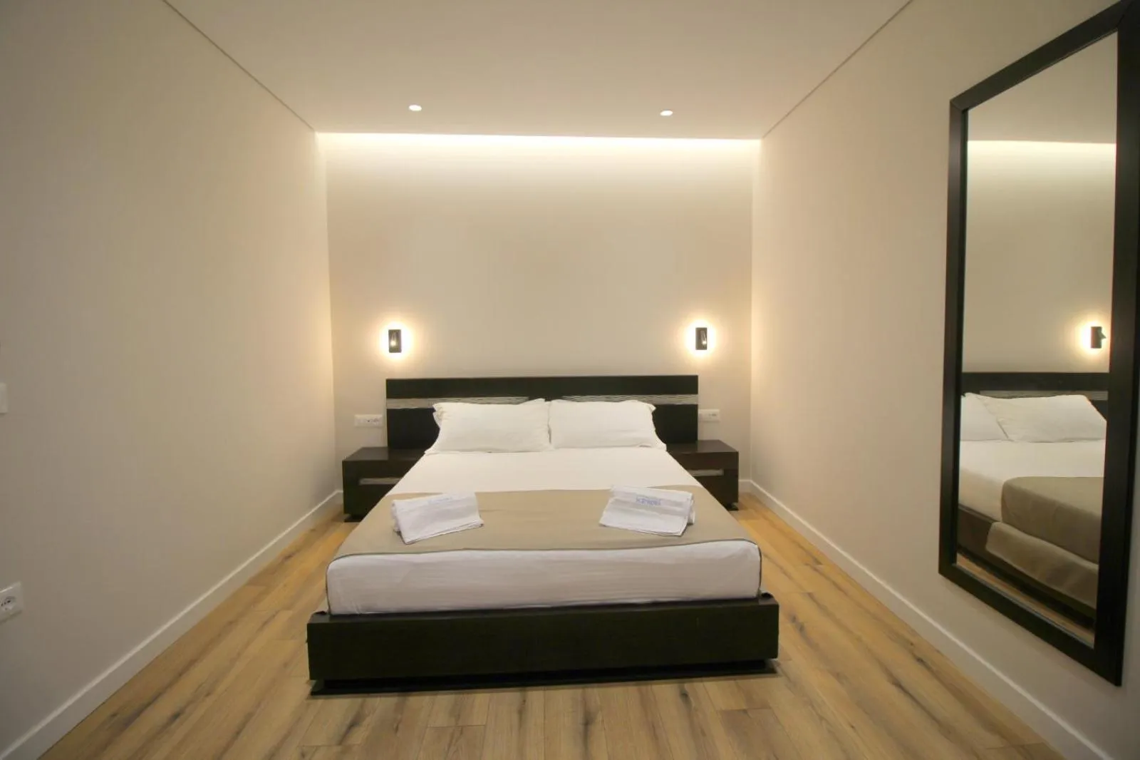 Photo of the whole room in Hotel Strora