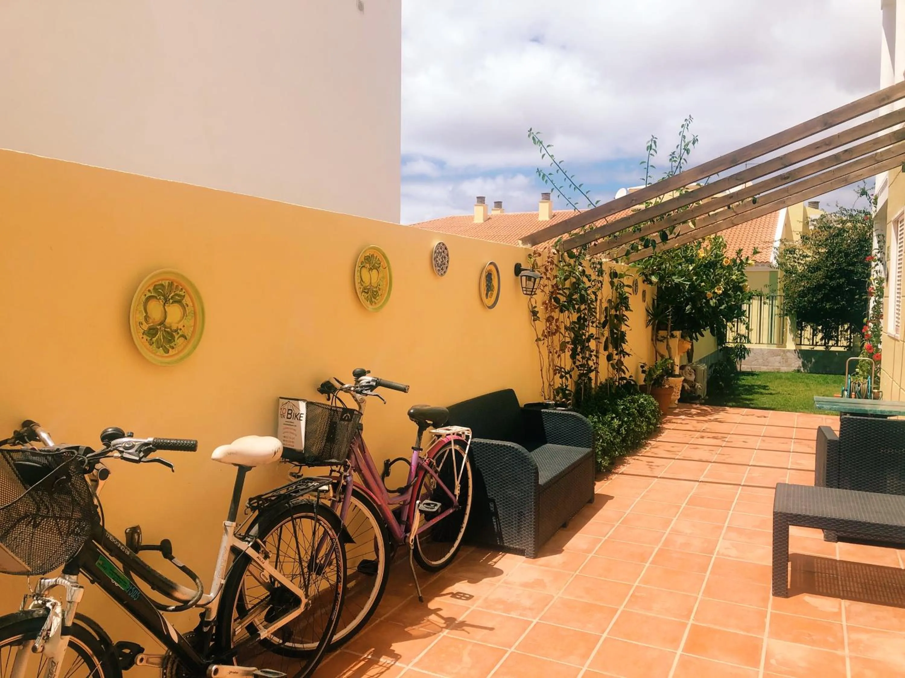 Cycling in Villa 8 Islas