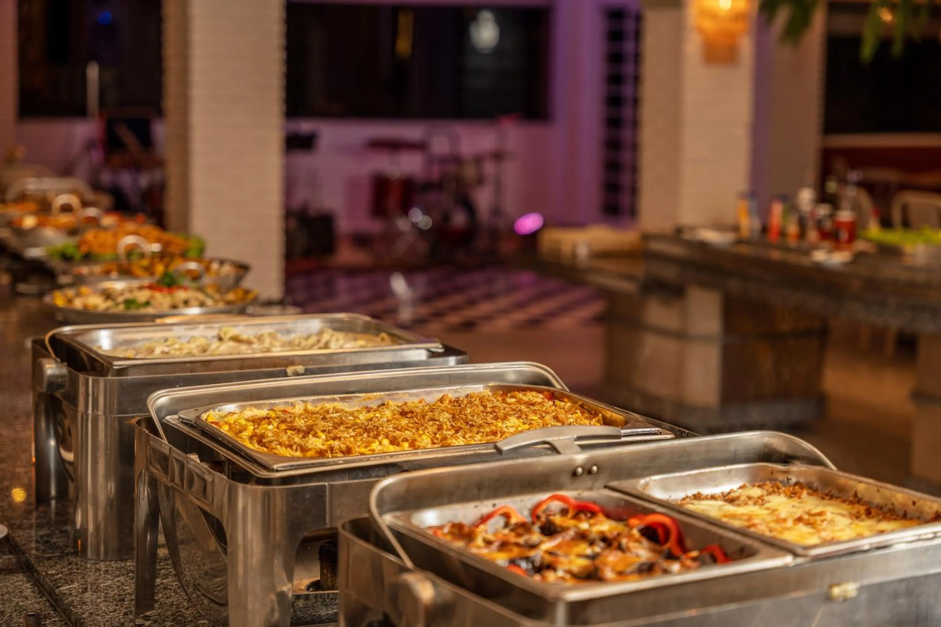 Restaurant/places to eat in Grinbergs Village Hotel