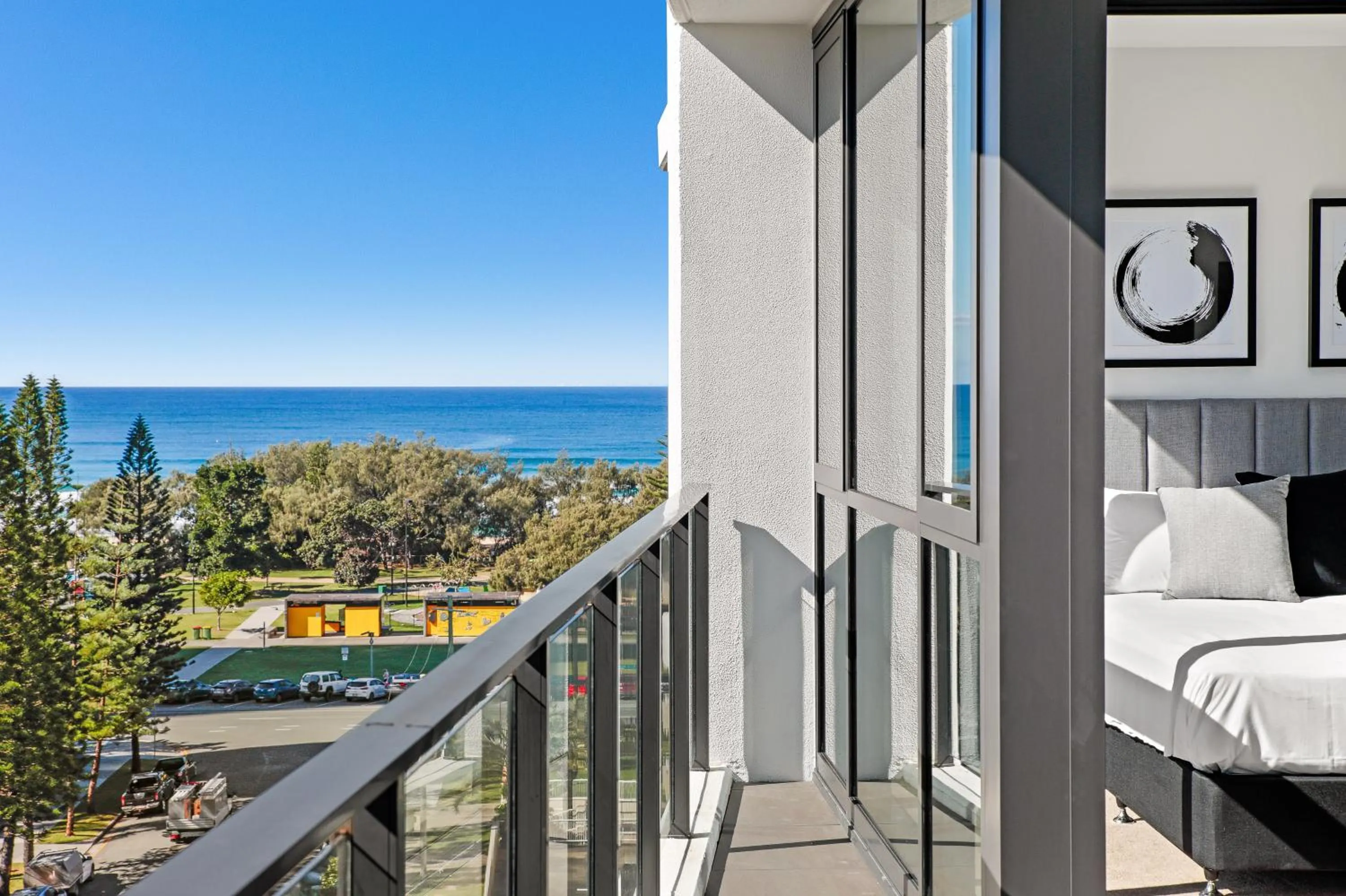 Balcony/Terrace, Bed in Koko Broadbeach - Official