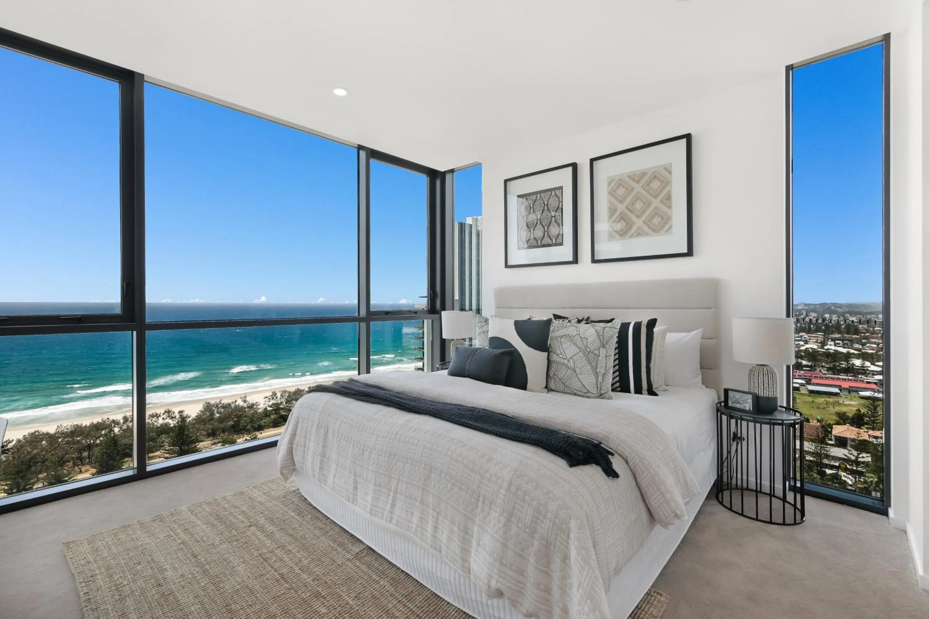 Property building, Bed in Koko Broadbeach - Official