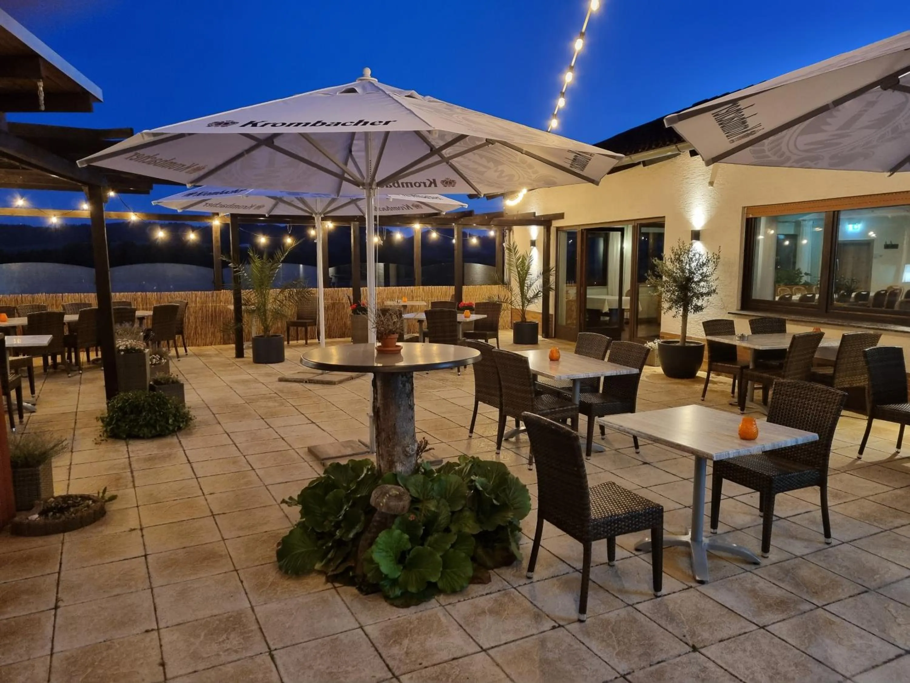 Restaurant/places to eat in Berghotel Waidmannsheil