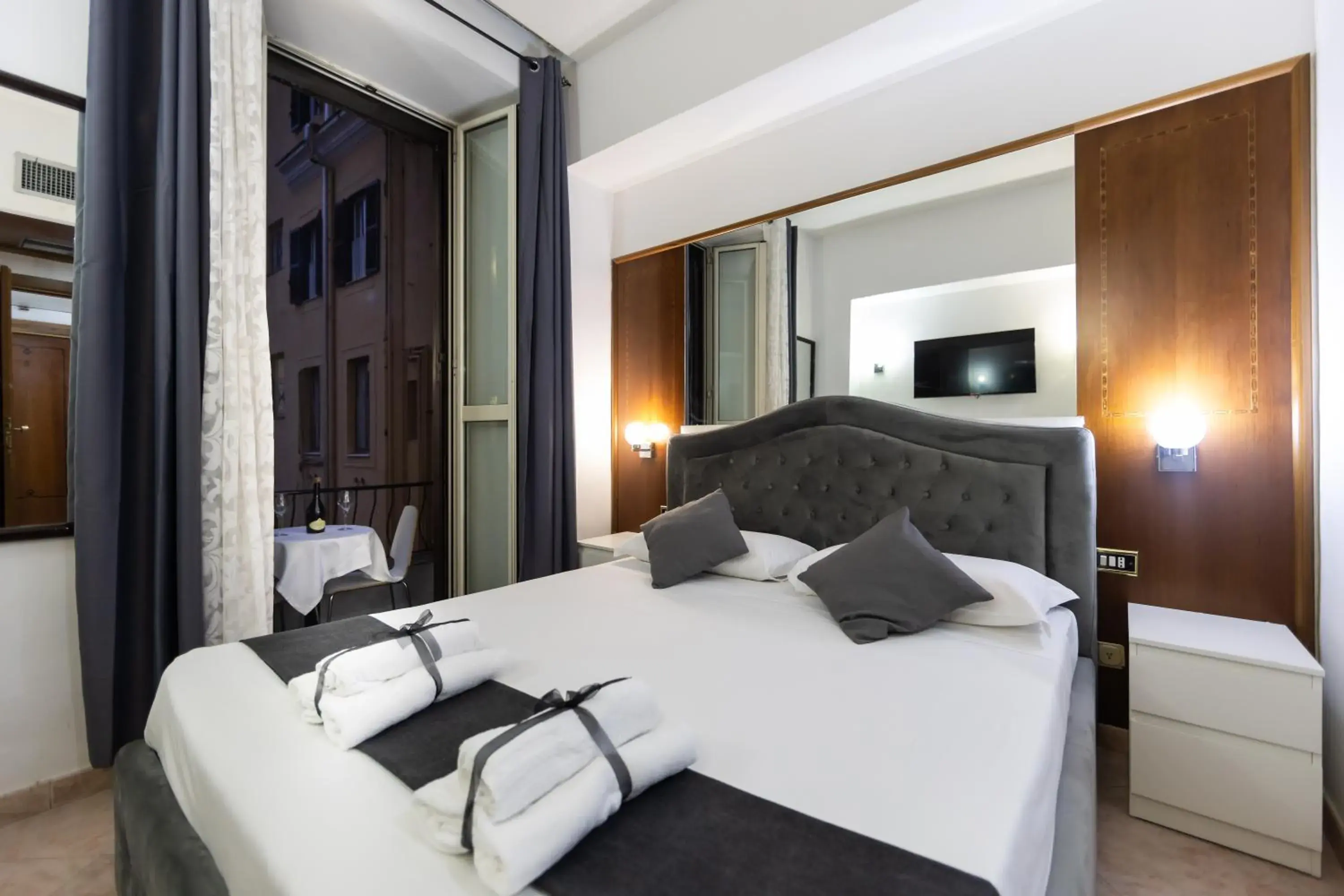 Double Room with Balcony in Hotel Max Double Room with Balcony in Hotel Max