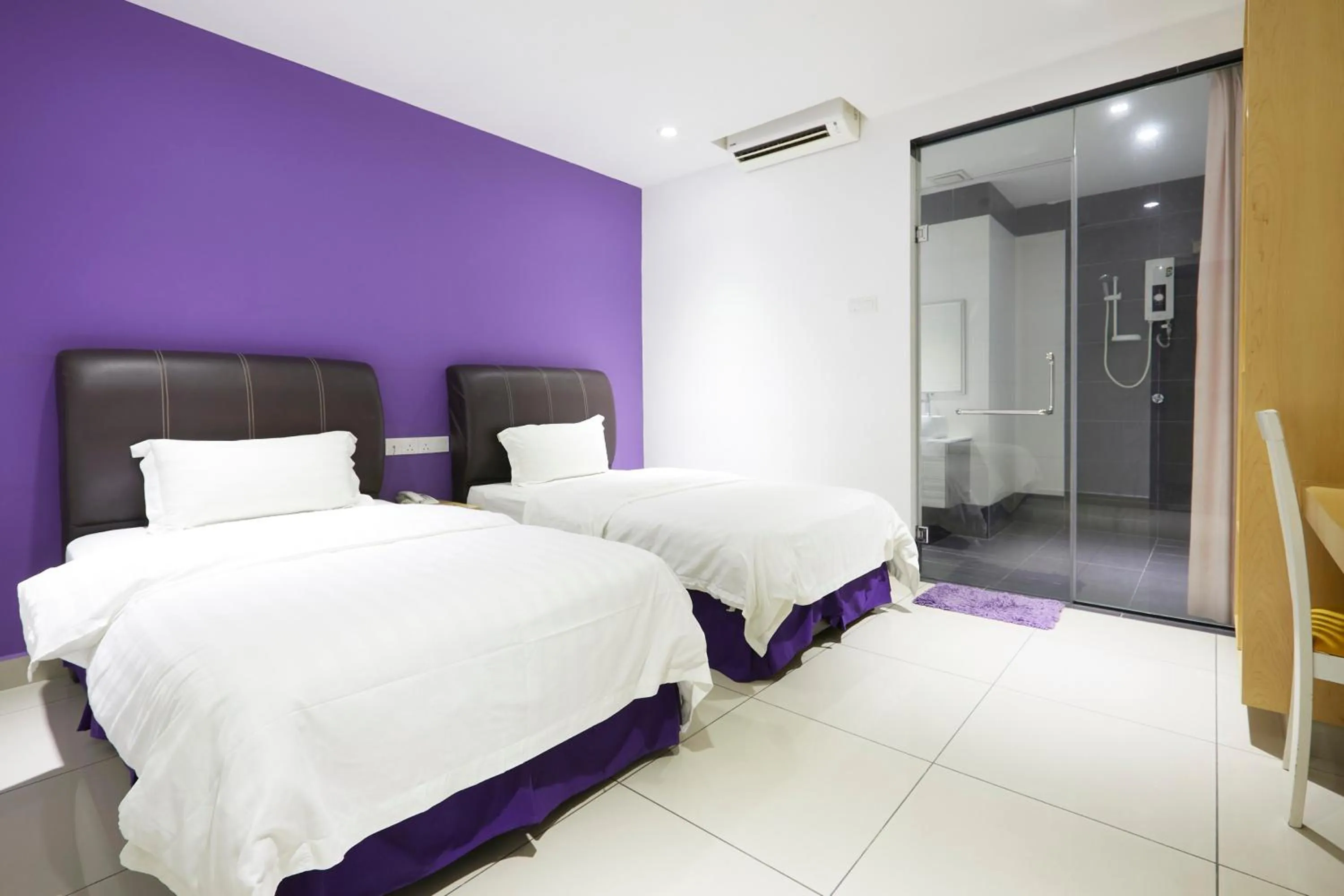 Bedroom, Bed in East Sun Hotel Sekinchan Self Check In