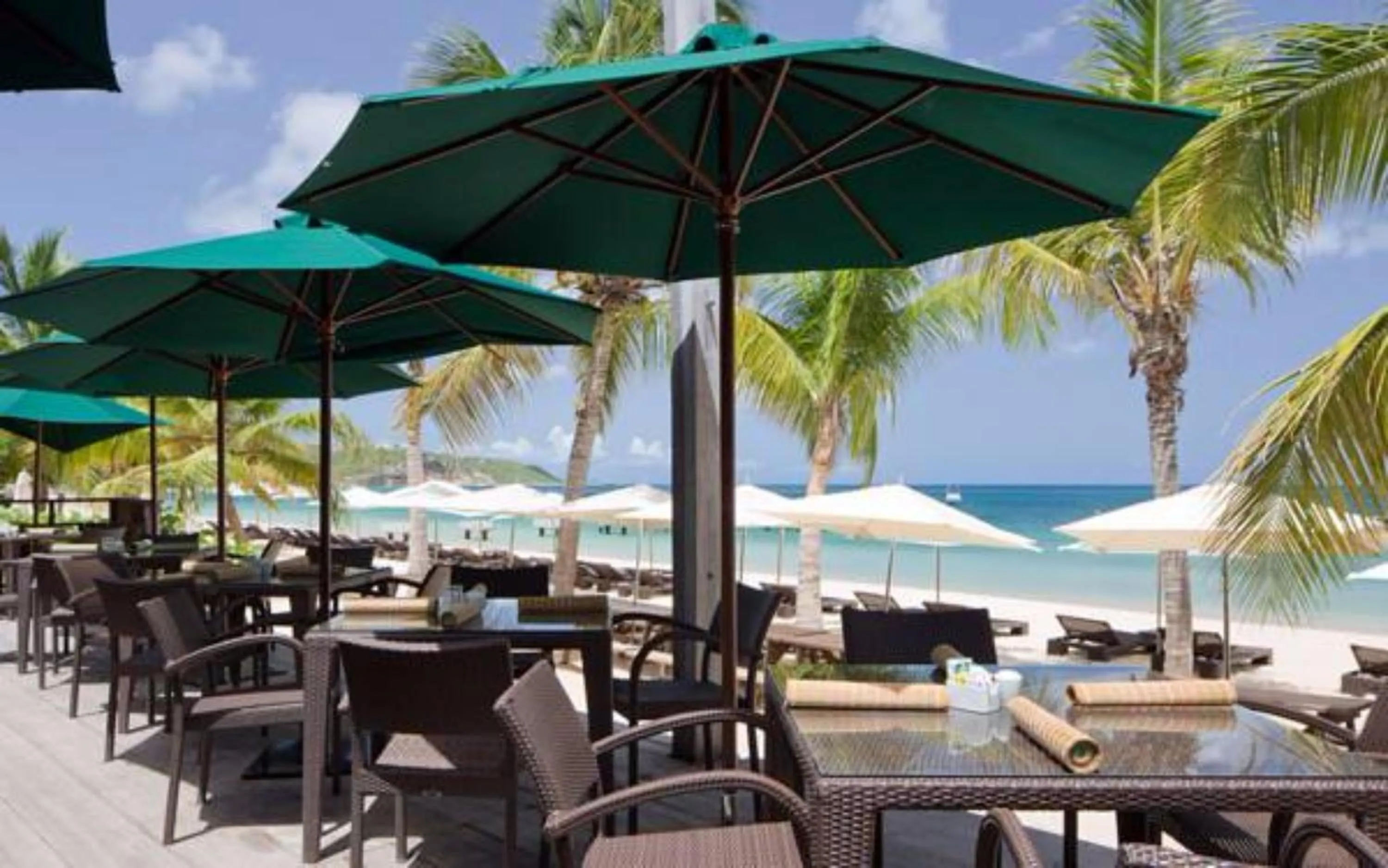 Restaurant/places to eat in CeBlue Villas