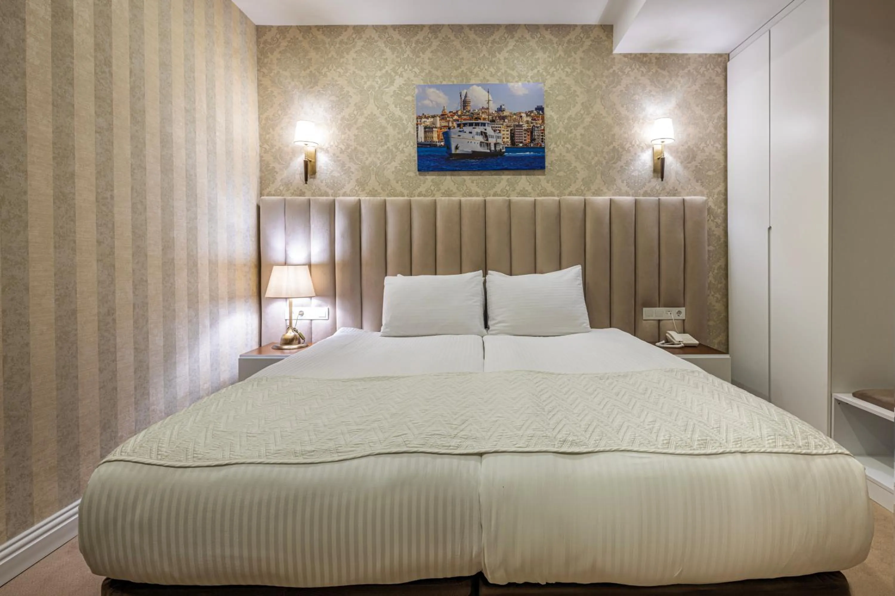 Bed in Mr BEYAZ HOTEL