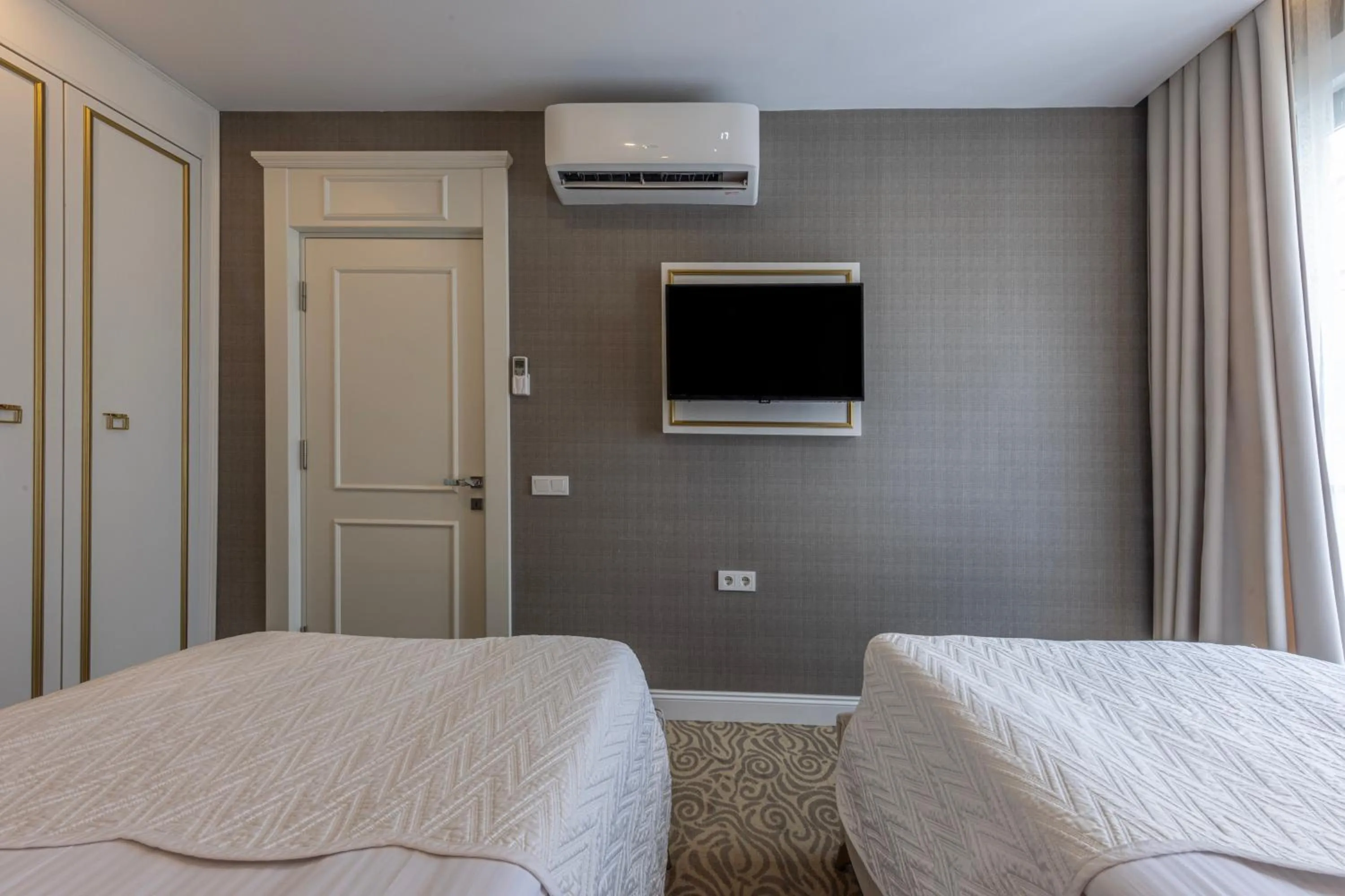 Bed in Mr BEYAZ HOTEL