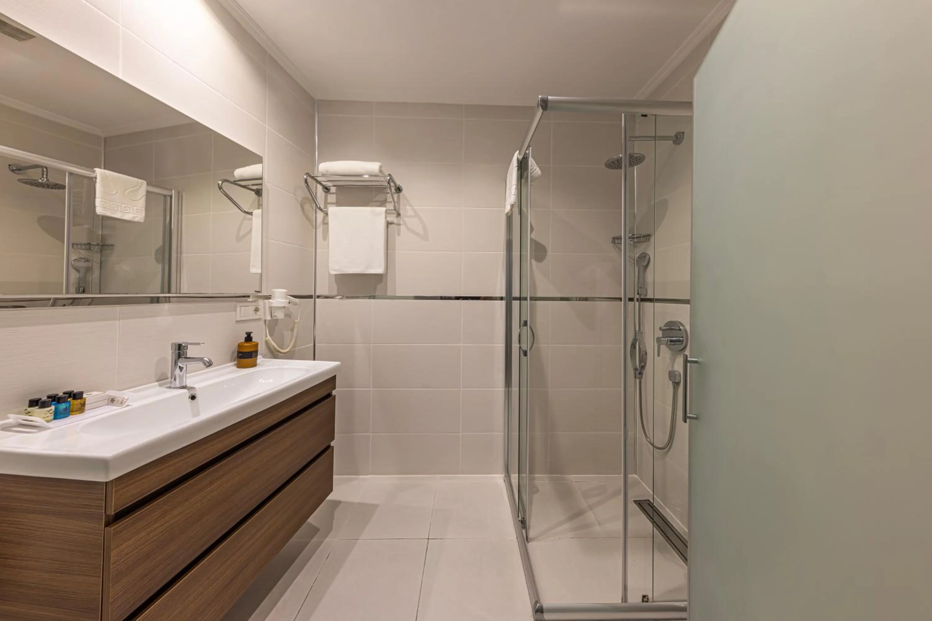 Bathroom in Mr BEYAZ HOTEL