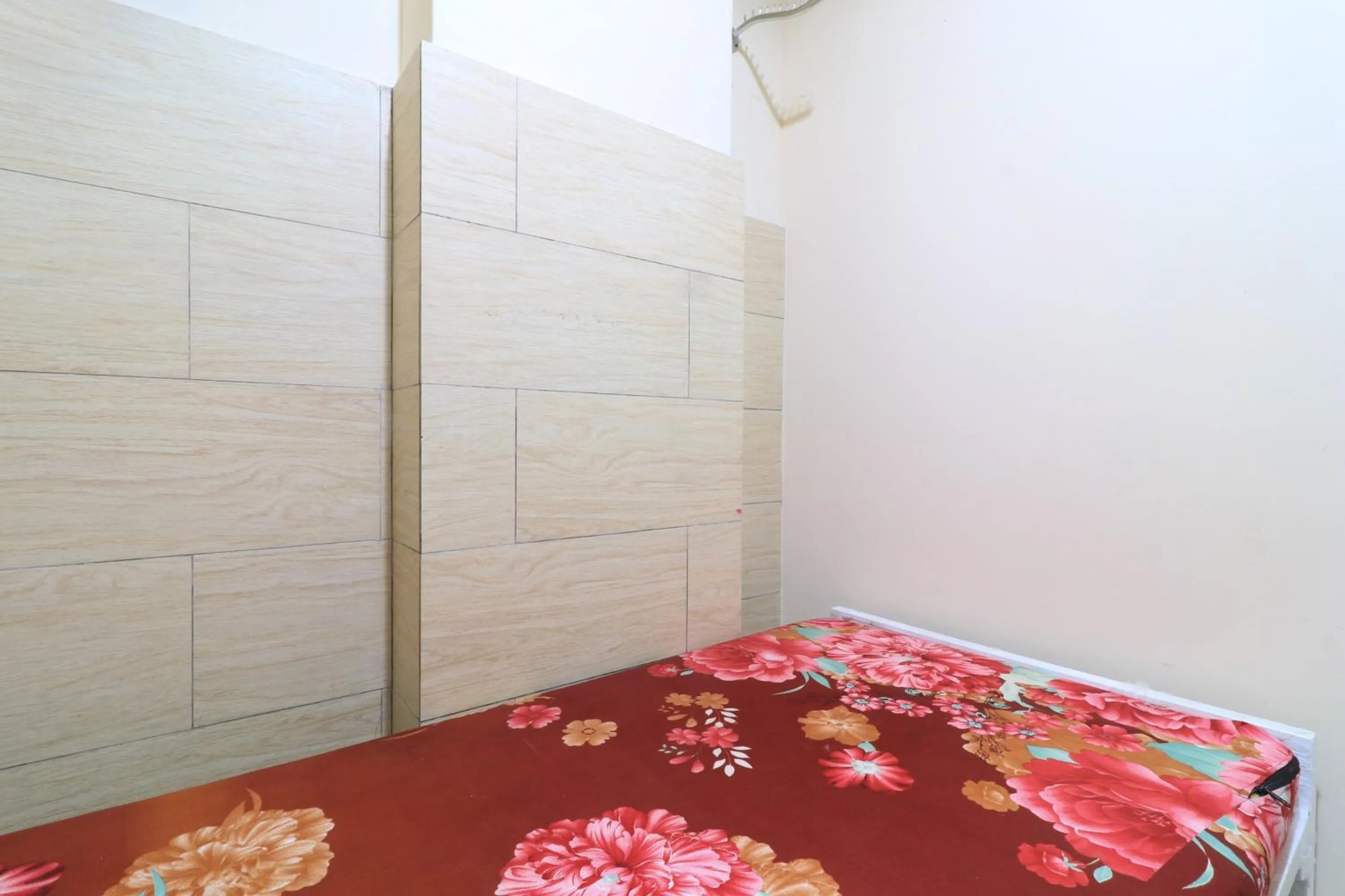 Bedroom, Bed in Eiffel Residence Batu Tulis 37 - Female Only