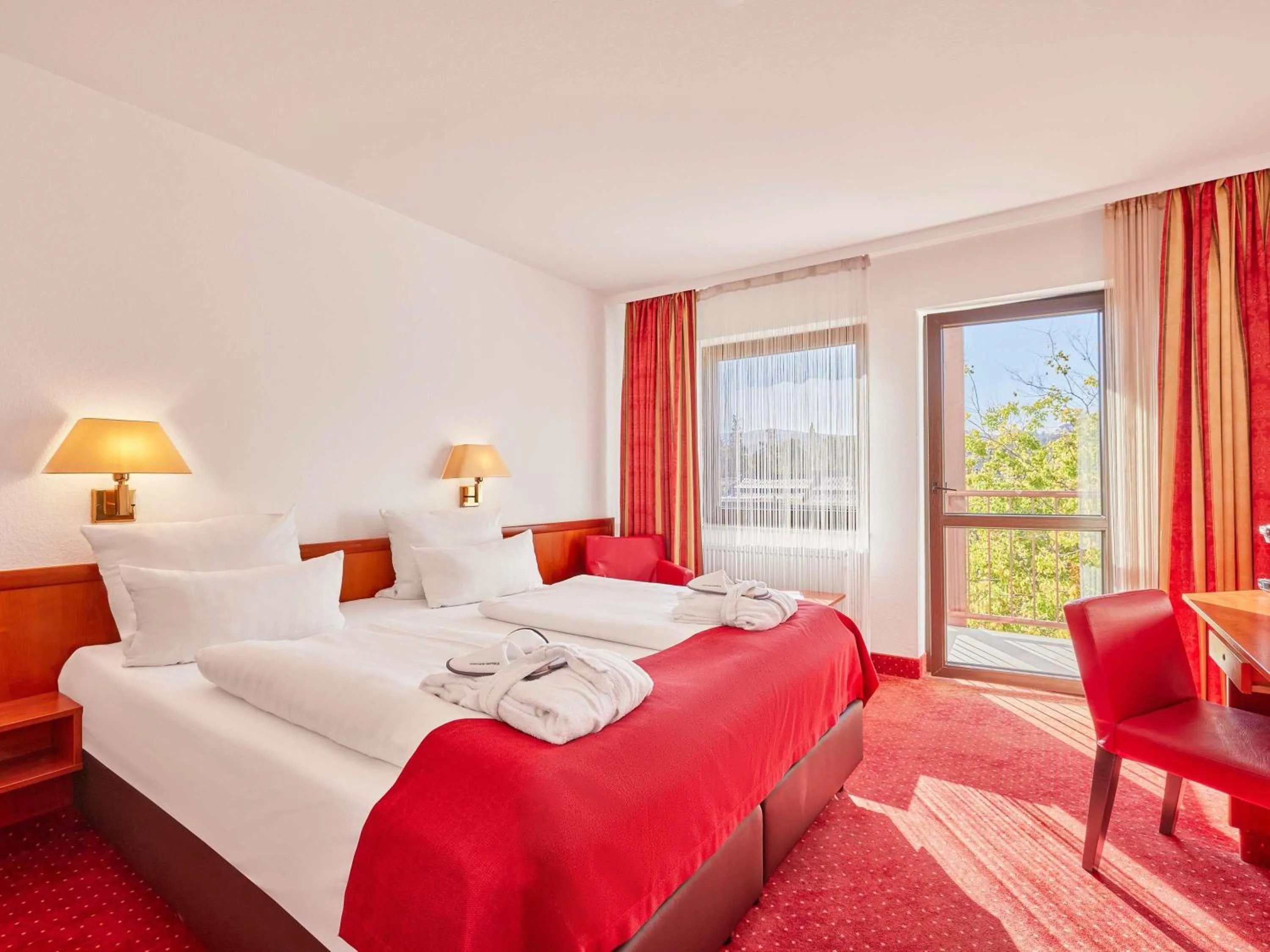 Bedroom, Bed in Mercure Hotel Bad Duerkheim An Den Salinen