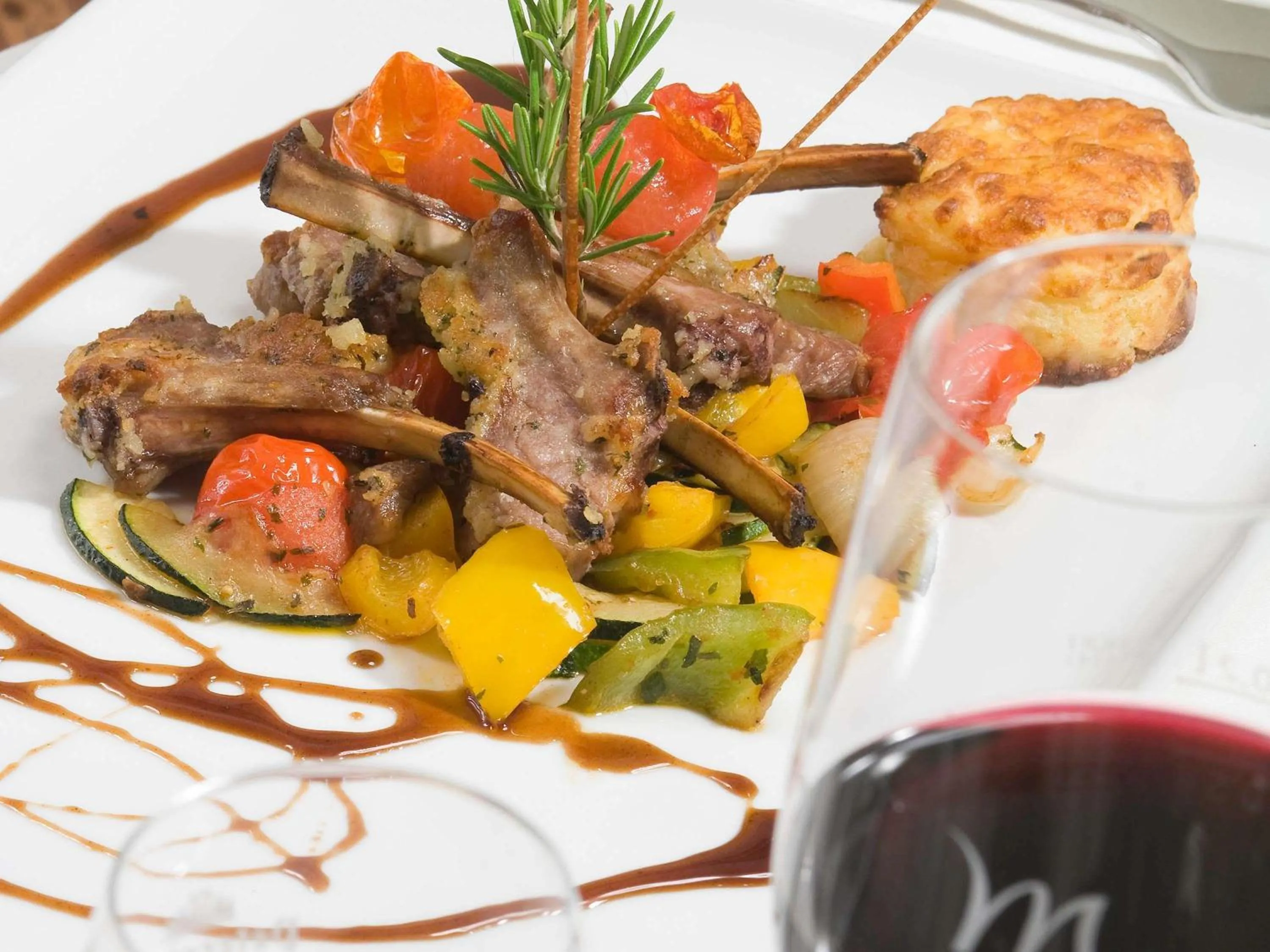 Restaurant/places to eat in Mercure Hotel Bad Duerkheim An Den Salinen