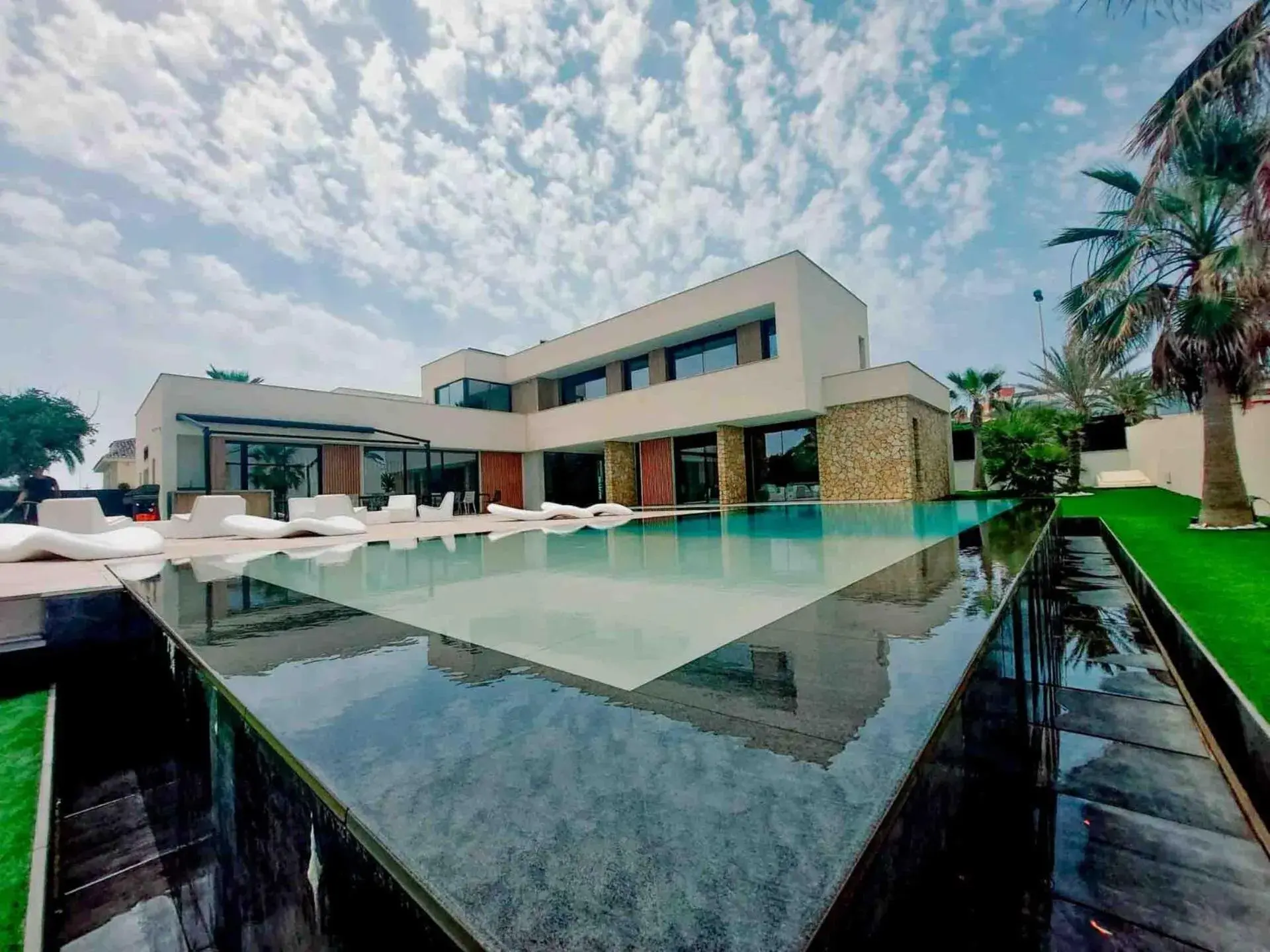 Inmovecos Villa Gawy 2 de Lujo con piscina privada Inmovecos Villa Gawy 2 de Lujo con piscina privada