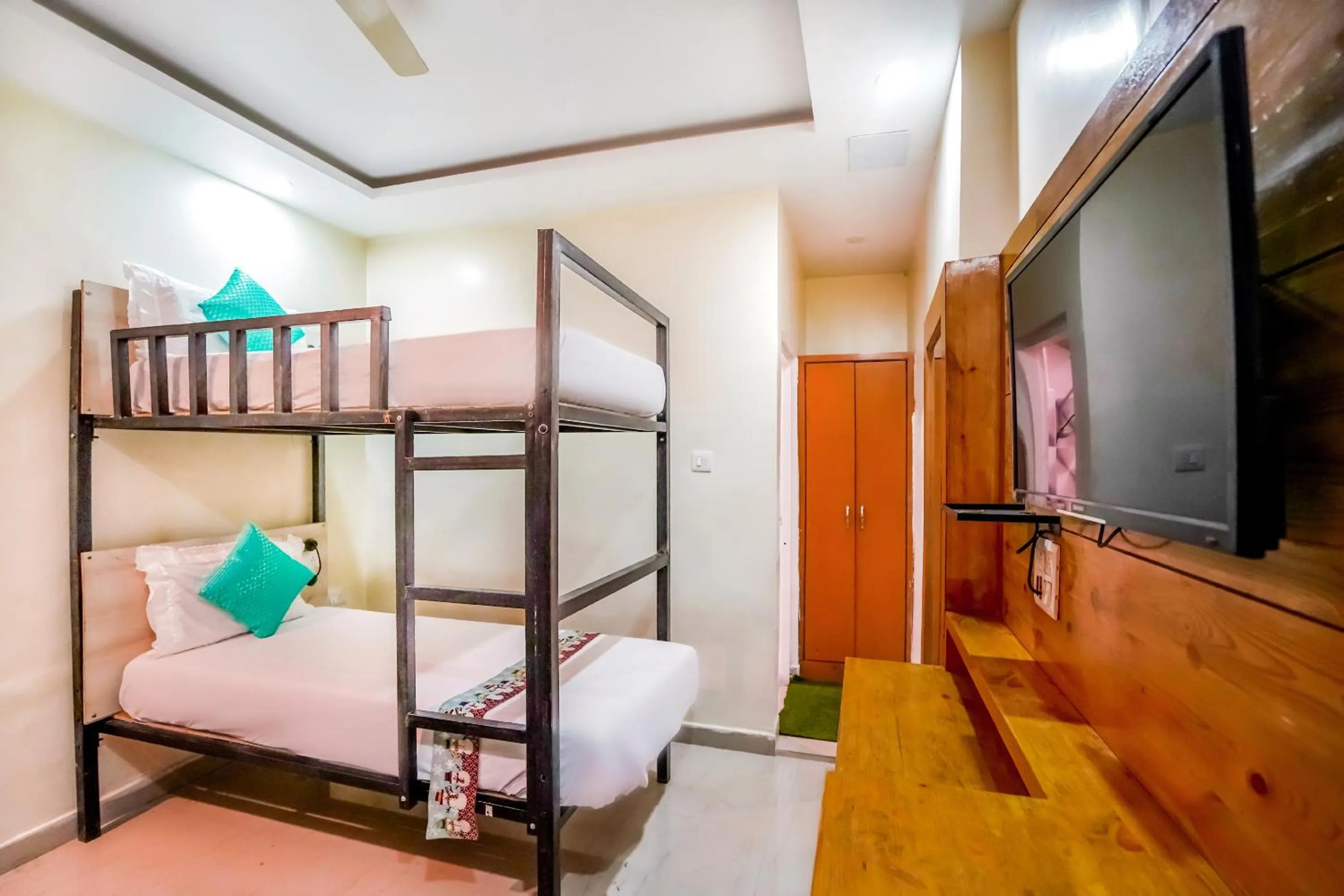 Bed in The Bunksters Mcleodganj, Dharmkot