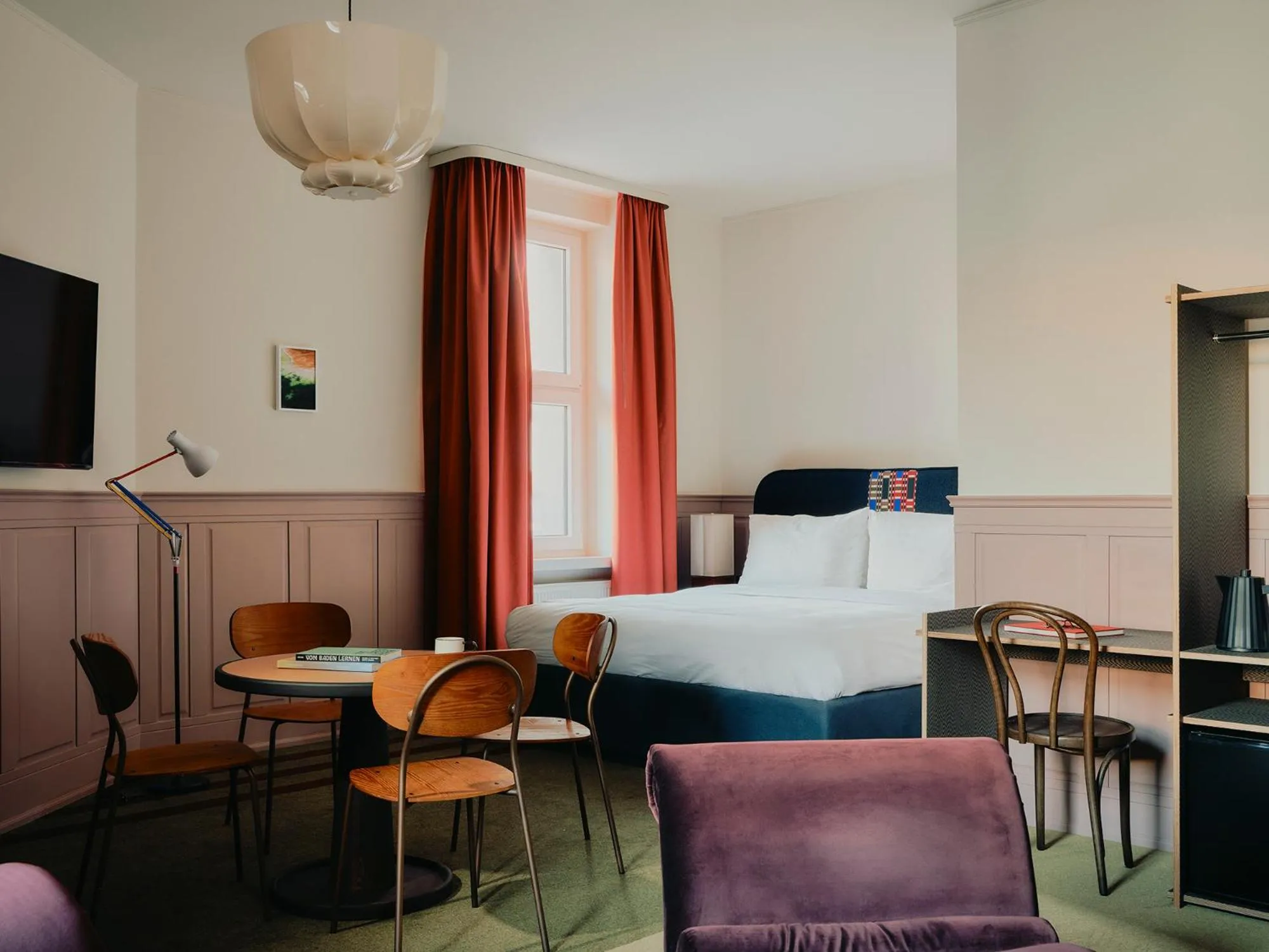 Bedroom, Bed in The Dean Berlin