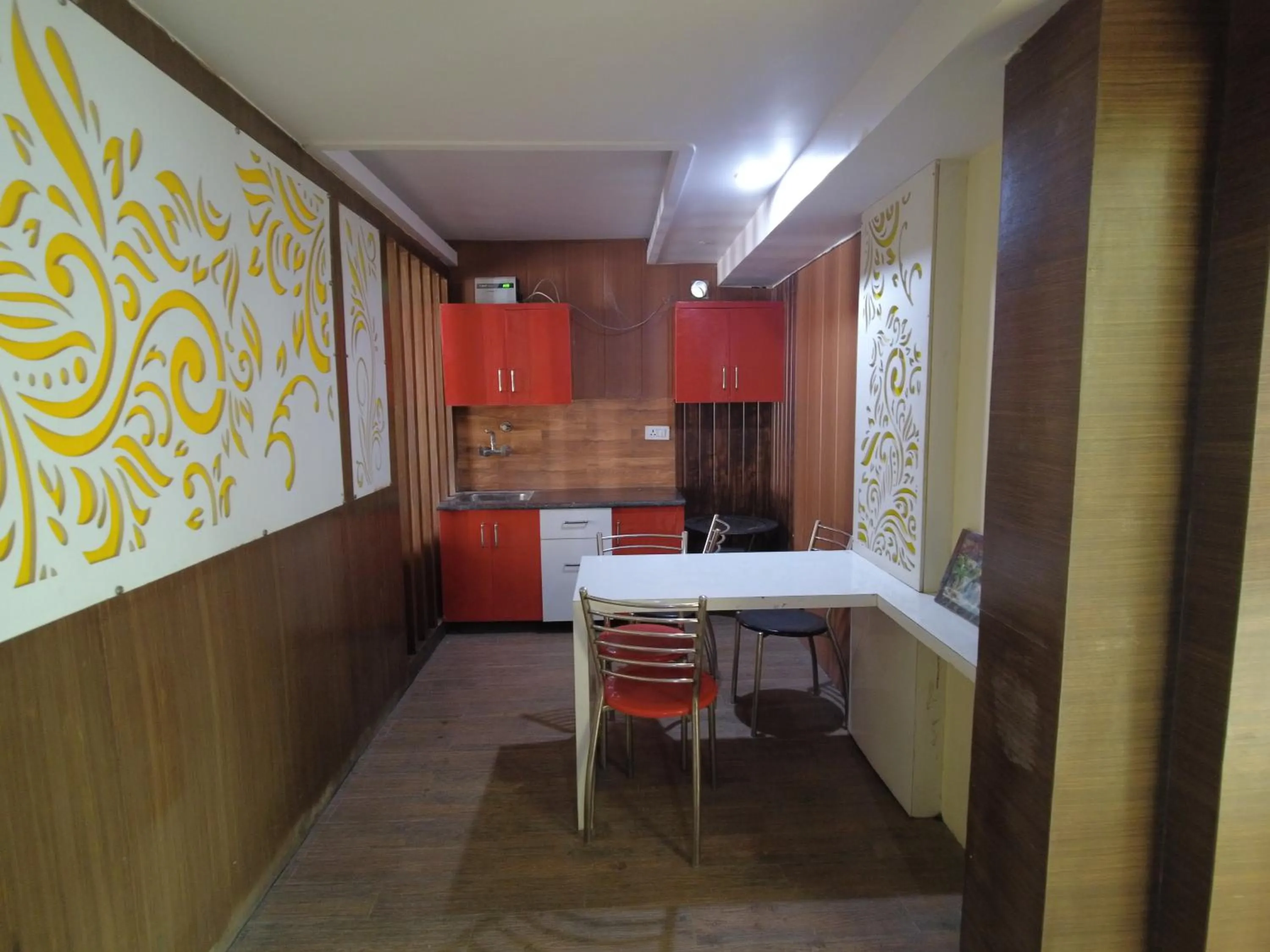 Dining area in Home Stay Green View Doon