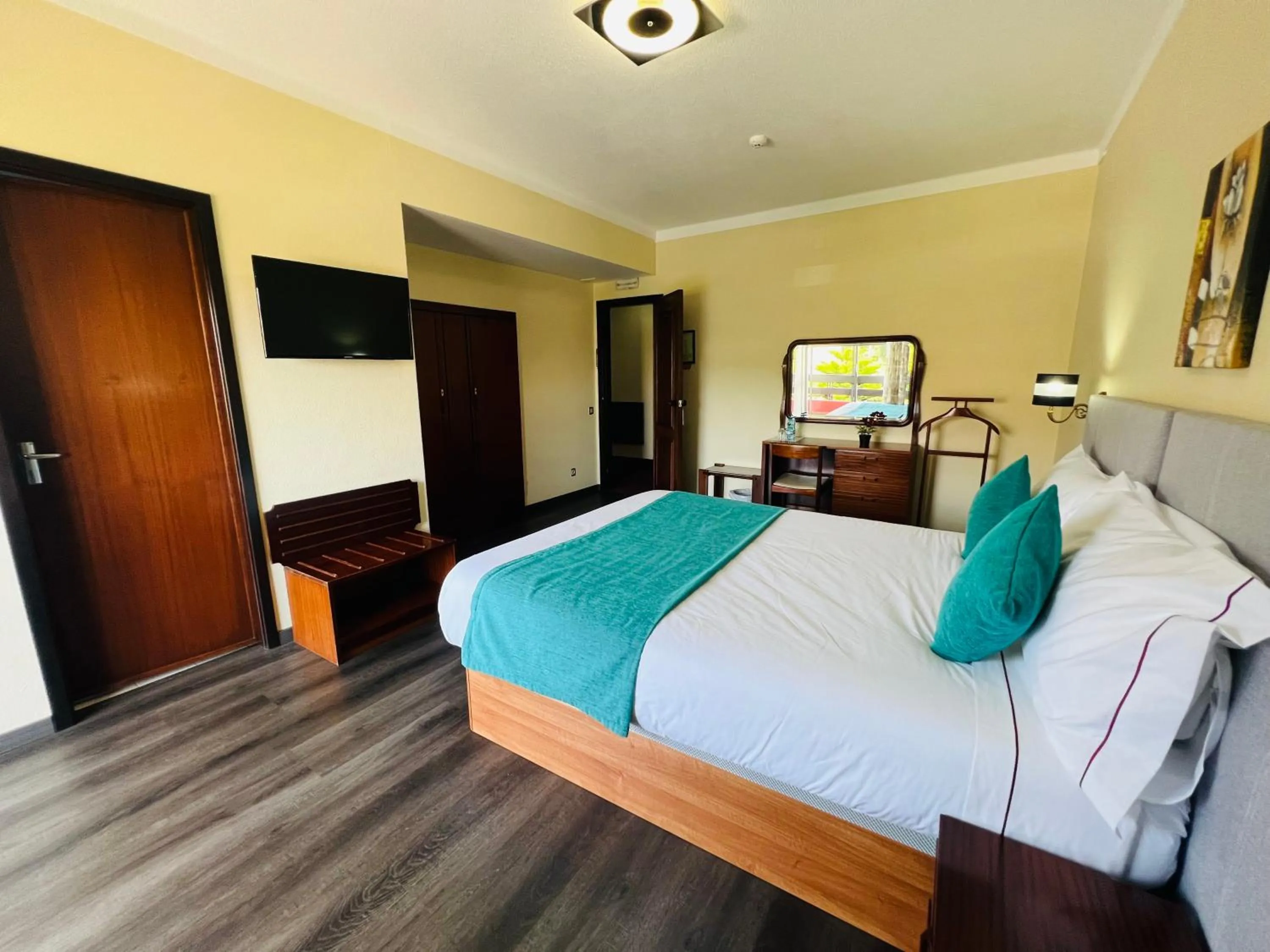 Bed in Hotel Colmeia