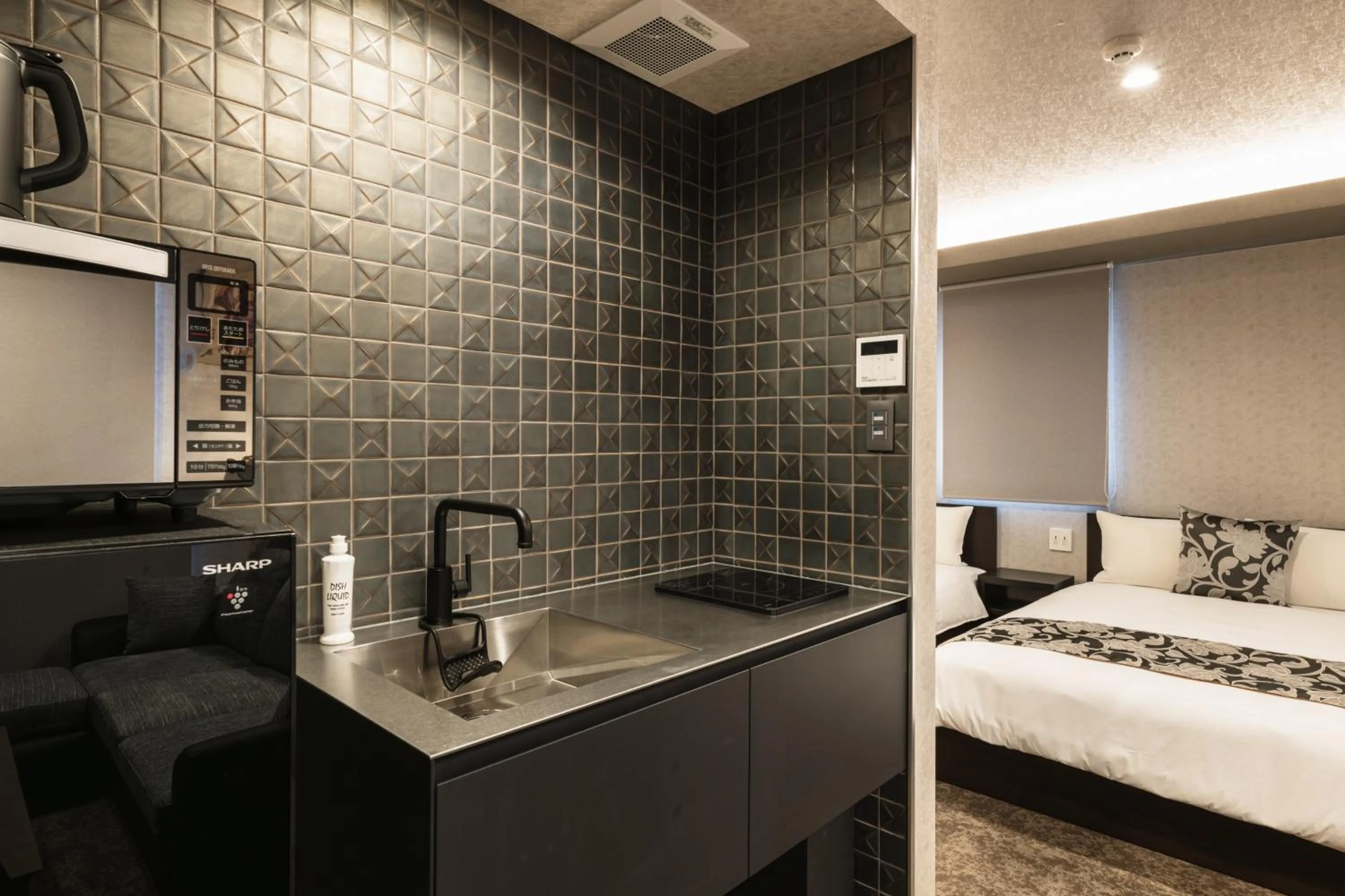 Kitchen or kitchenette, Bed in GRAND BASE Urakami