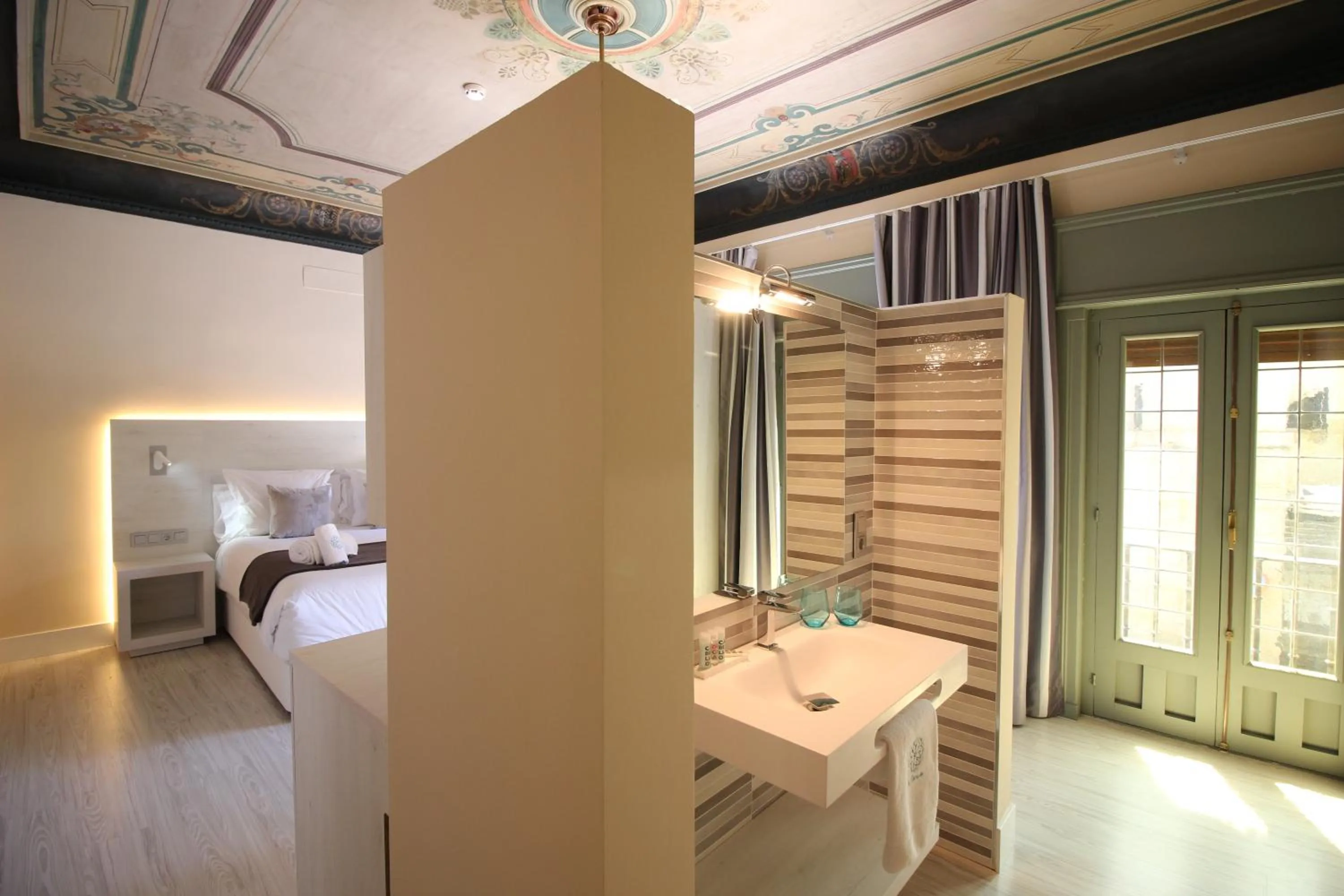 Photo of the whole room in Palacio La Floresta