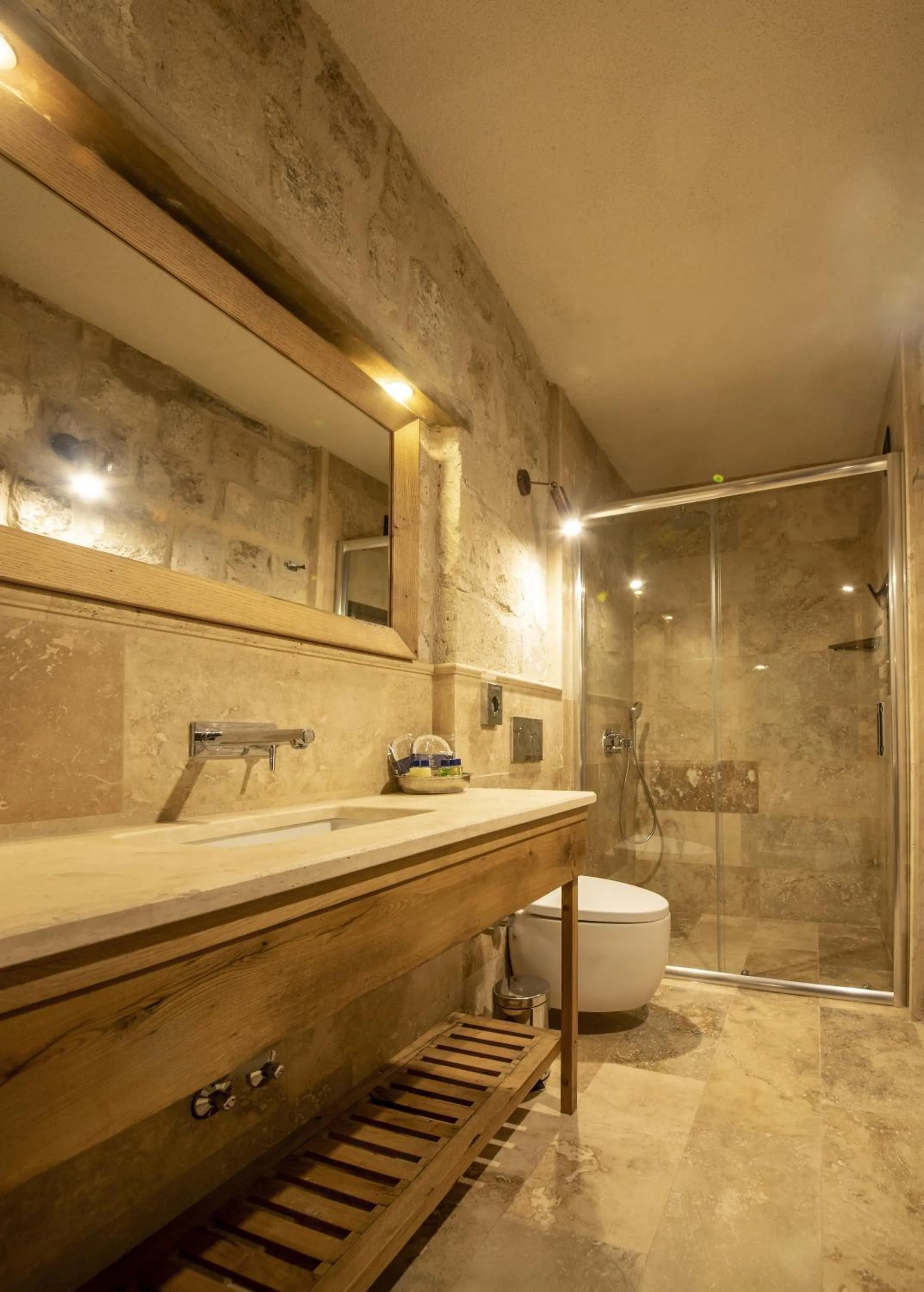 Toilet in Luvi Cave Hotel