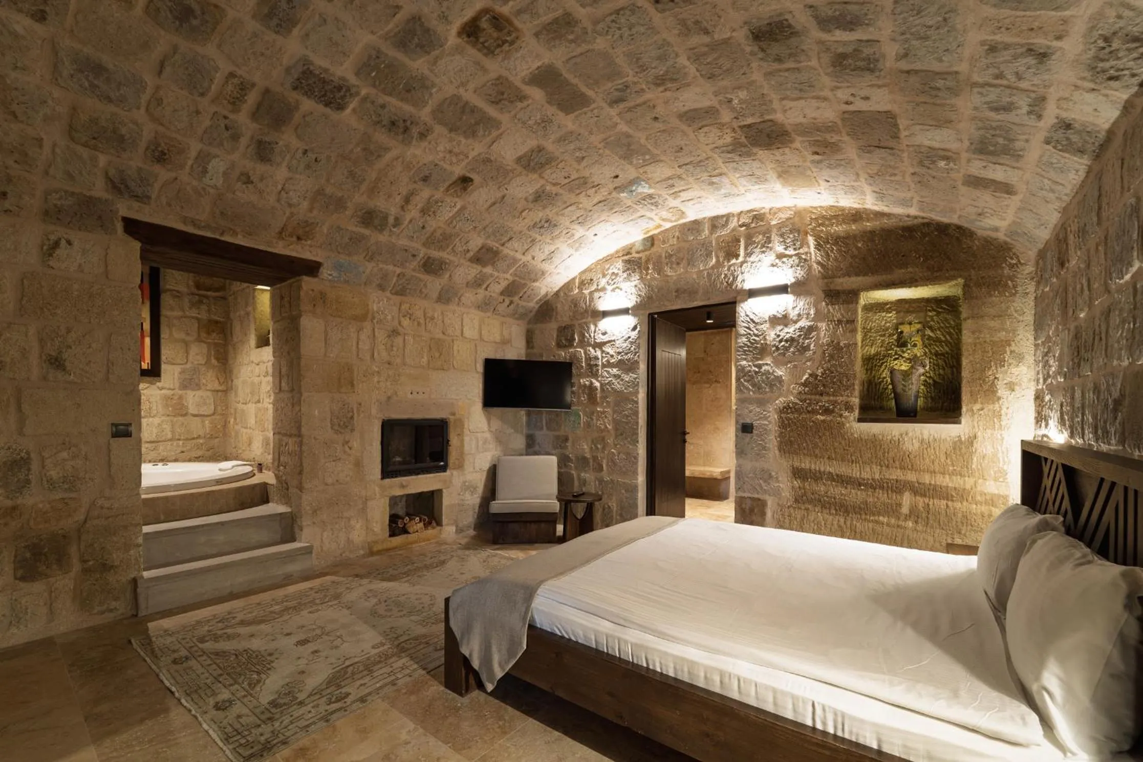 Bedroom, Bed in Luvi Cave Hotel