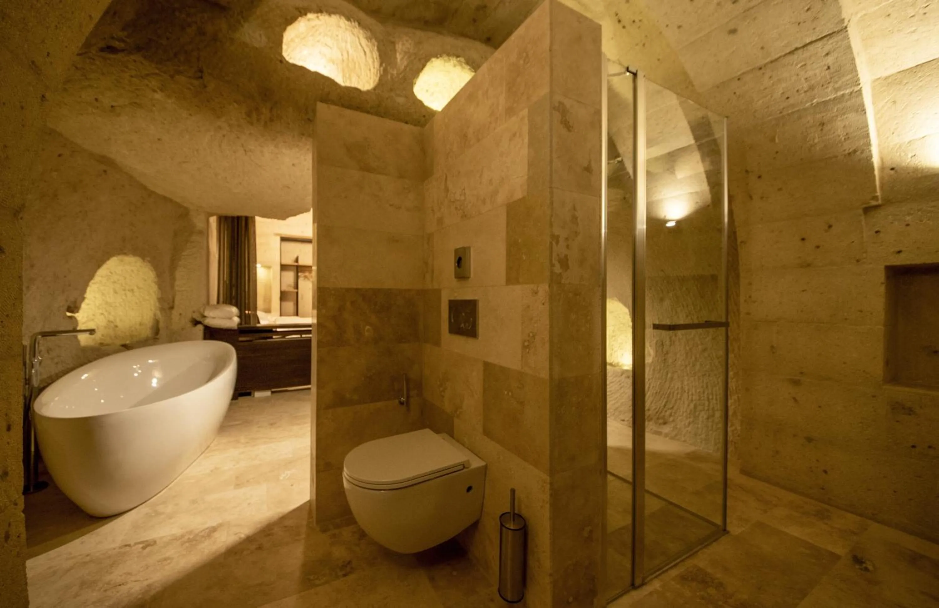 Shower in Luvi Cave Hotel