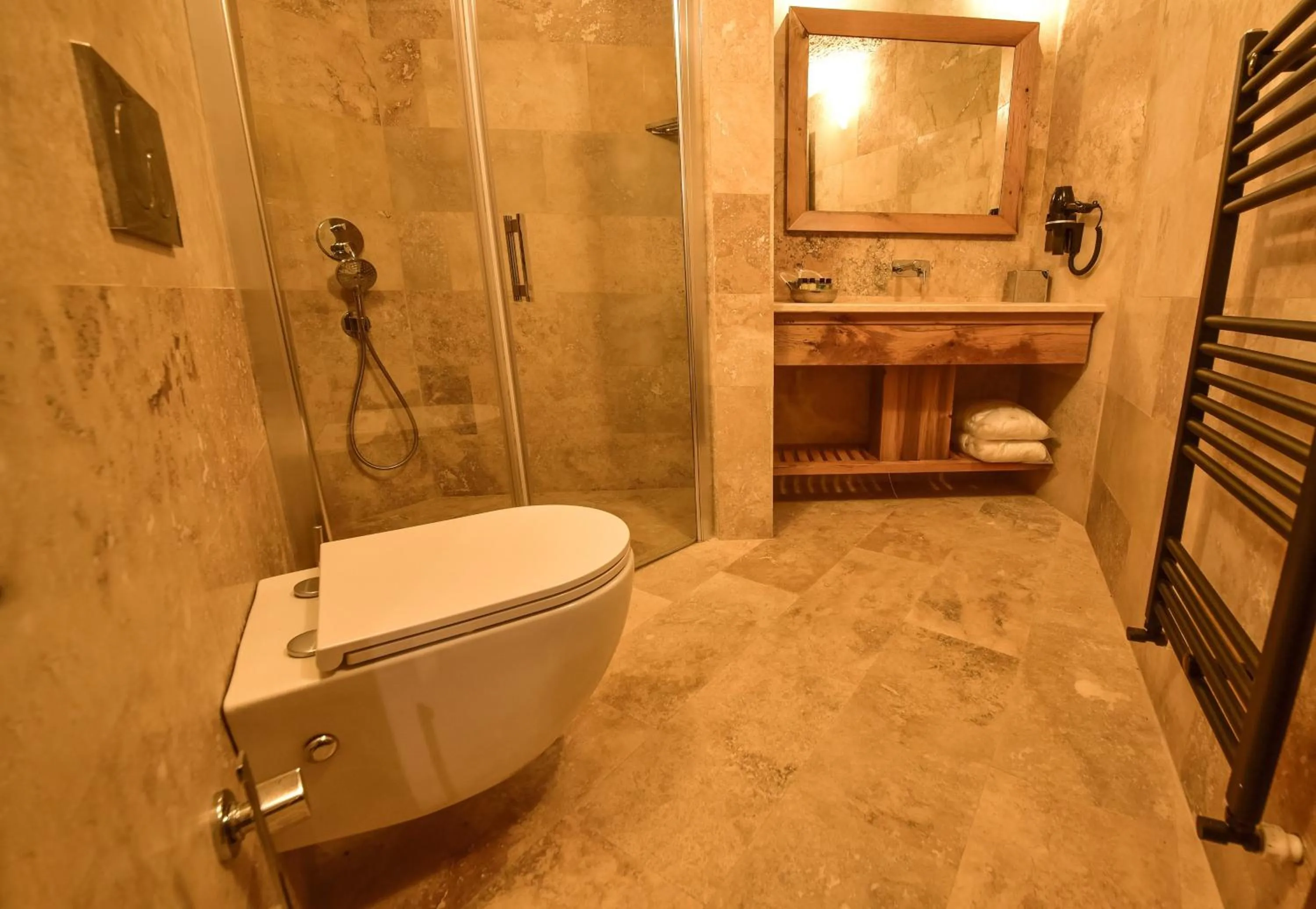 Shower in Luvi Cave Hotel