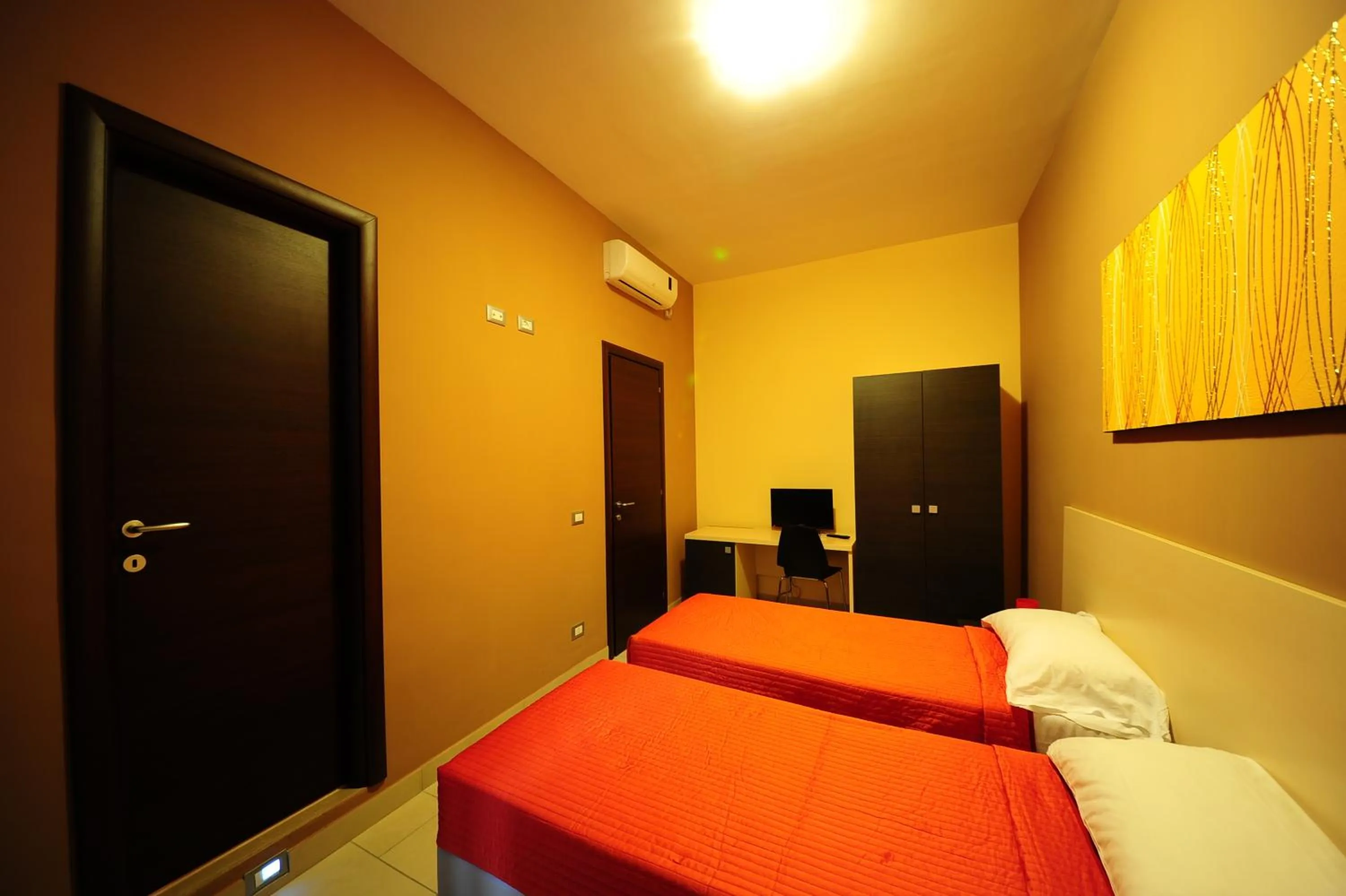 Photo of the whole room, Bed in Hotel Mosaic Central Rome