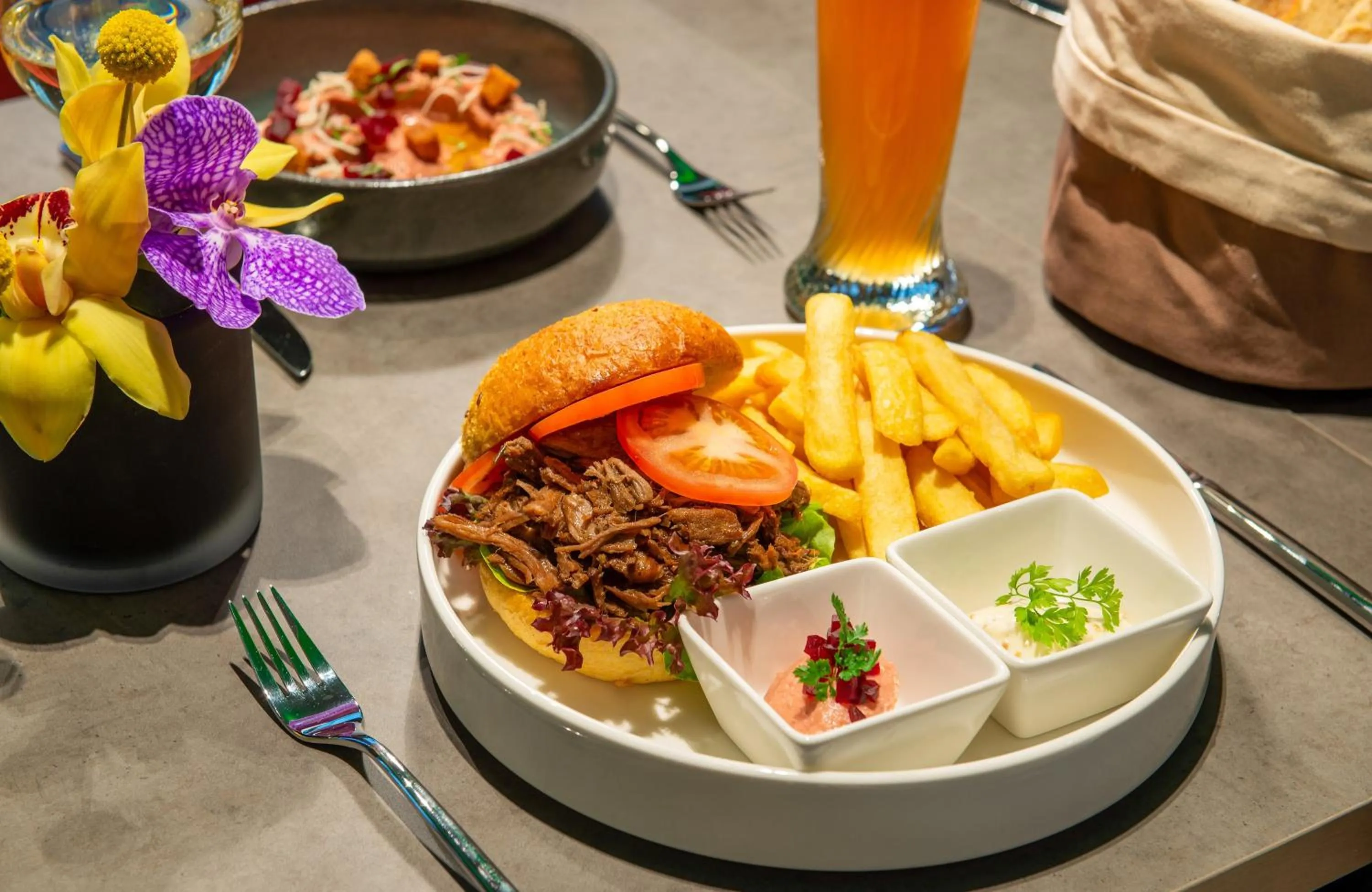 Restaurant/places to eat in Leonardo Royal Hotel Nürnberg