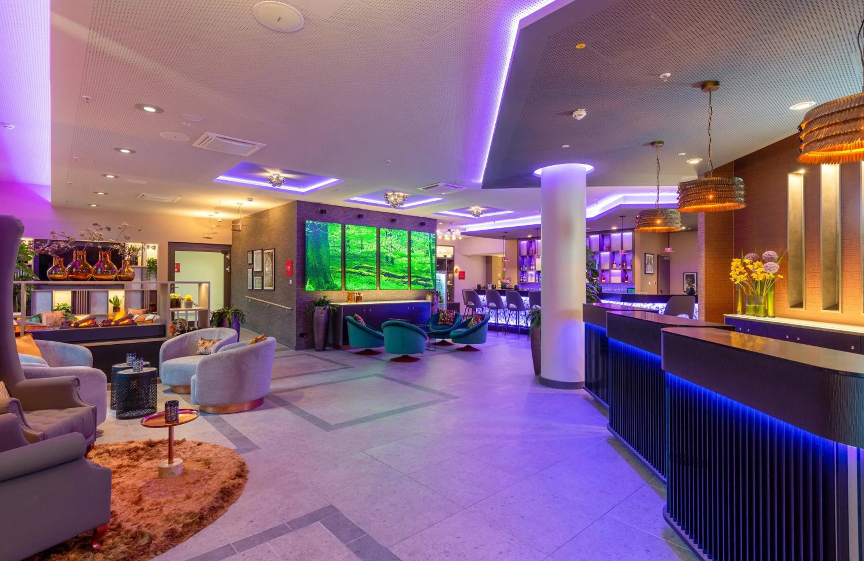 Lobby or reception in Leonardo Royal Hotel Nürnberg