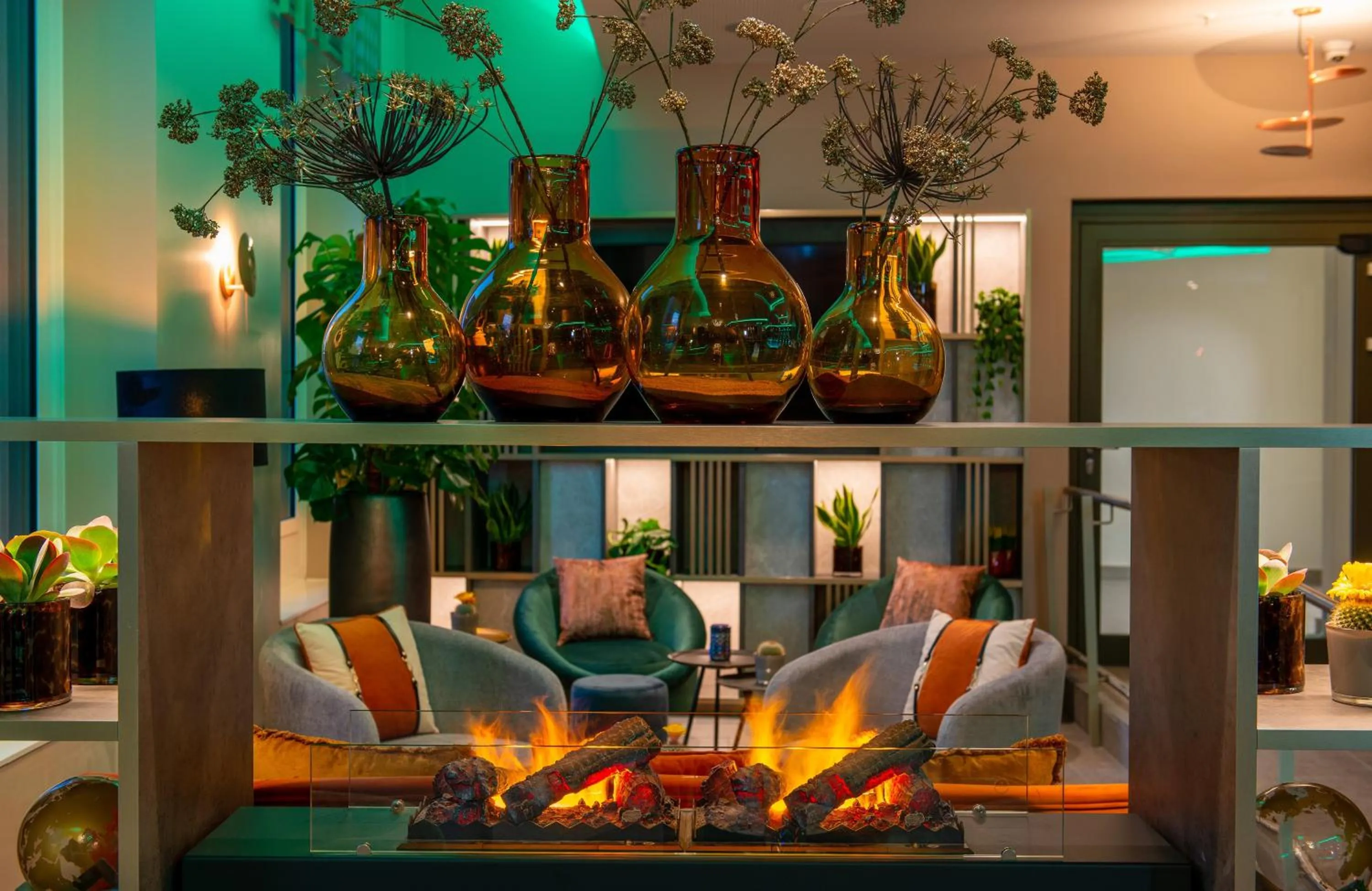 Lobby or reception in Leonardo Royal Hotel Nürnberg