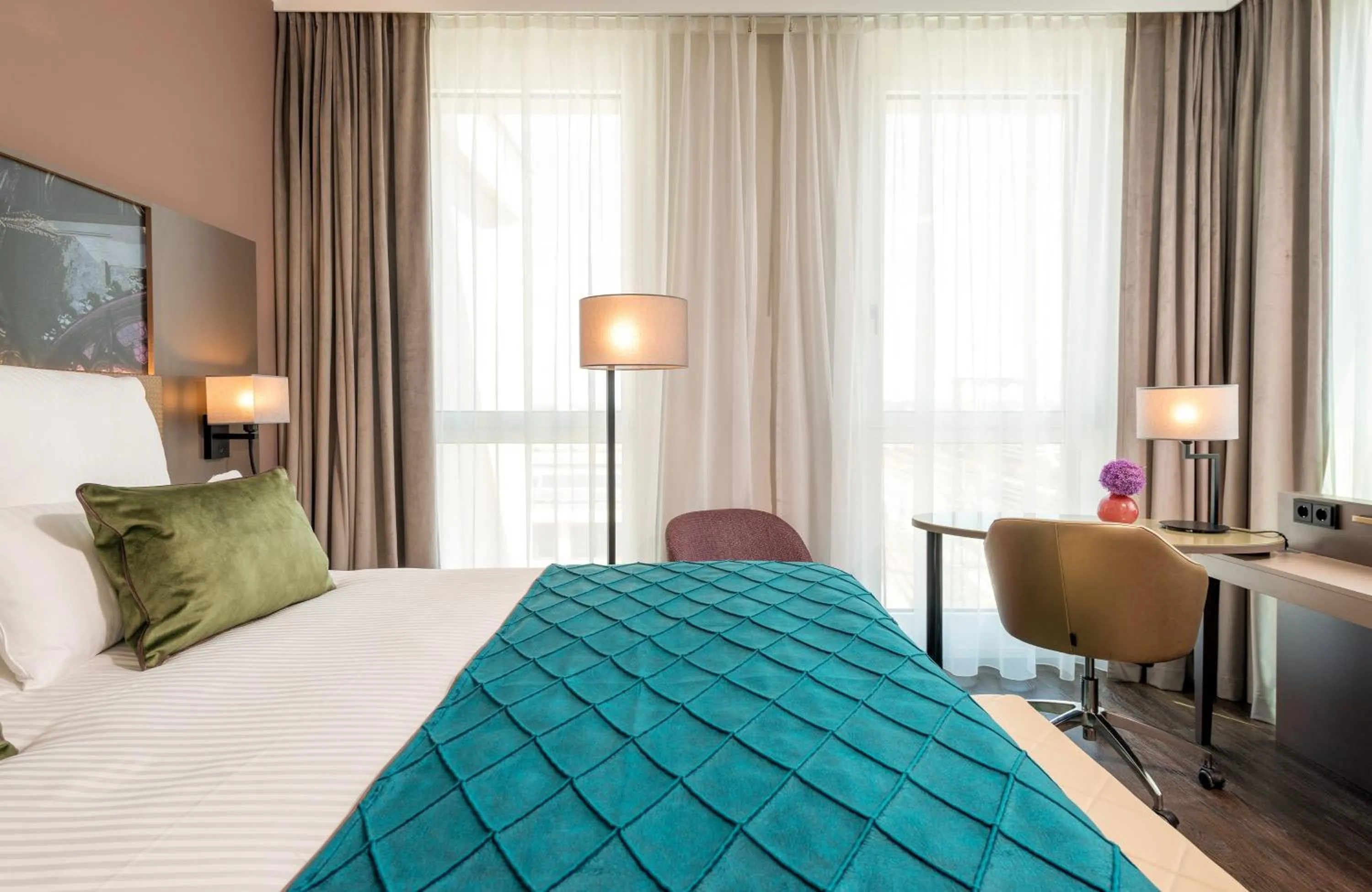 Bedroom, Bed in Leonardo Royal Hotel Nürnberg