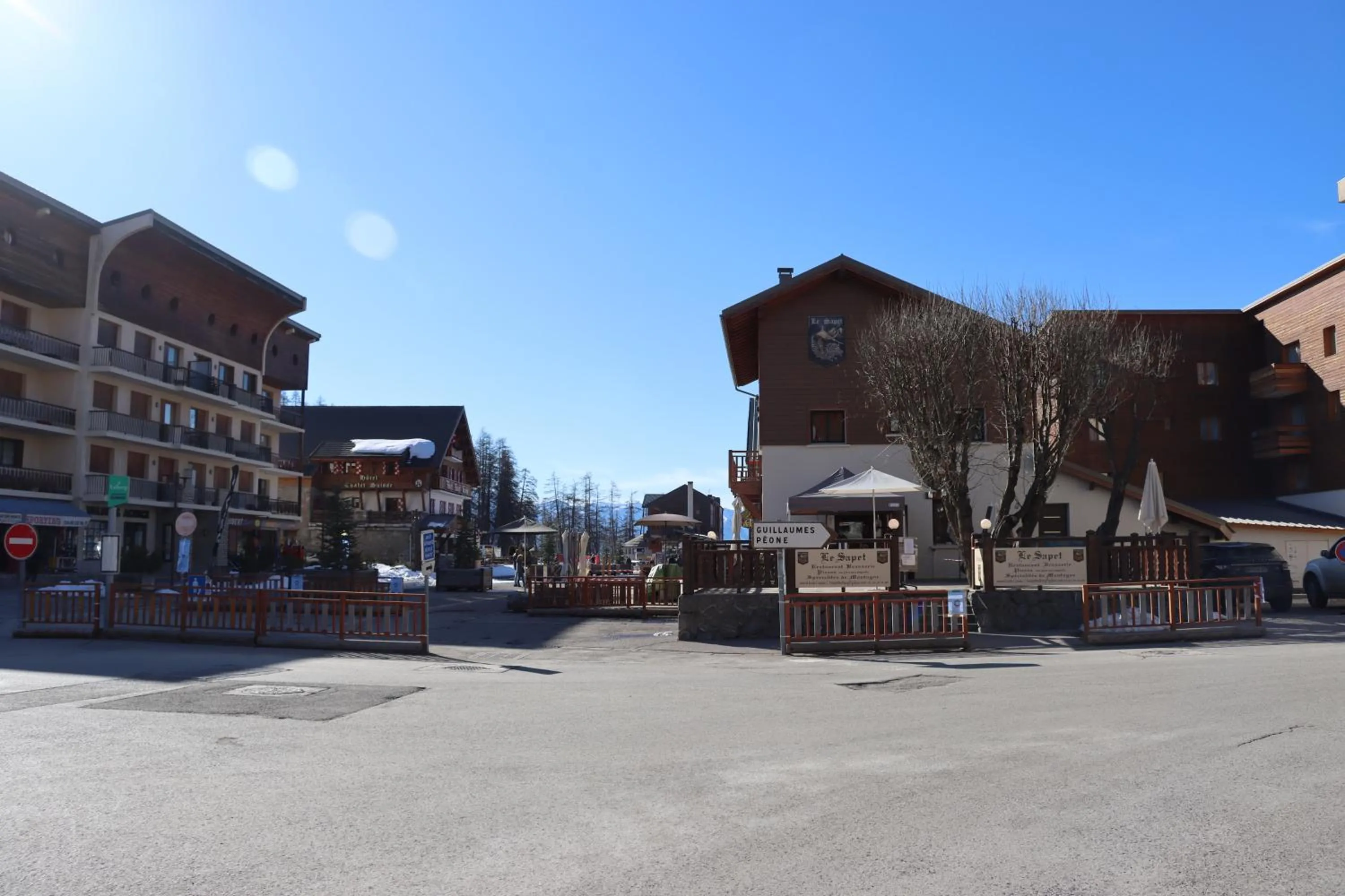 Guests in Residence VAL DAZUR VALBERG 2 PIECES