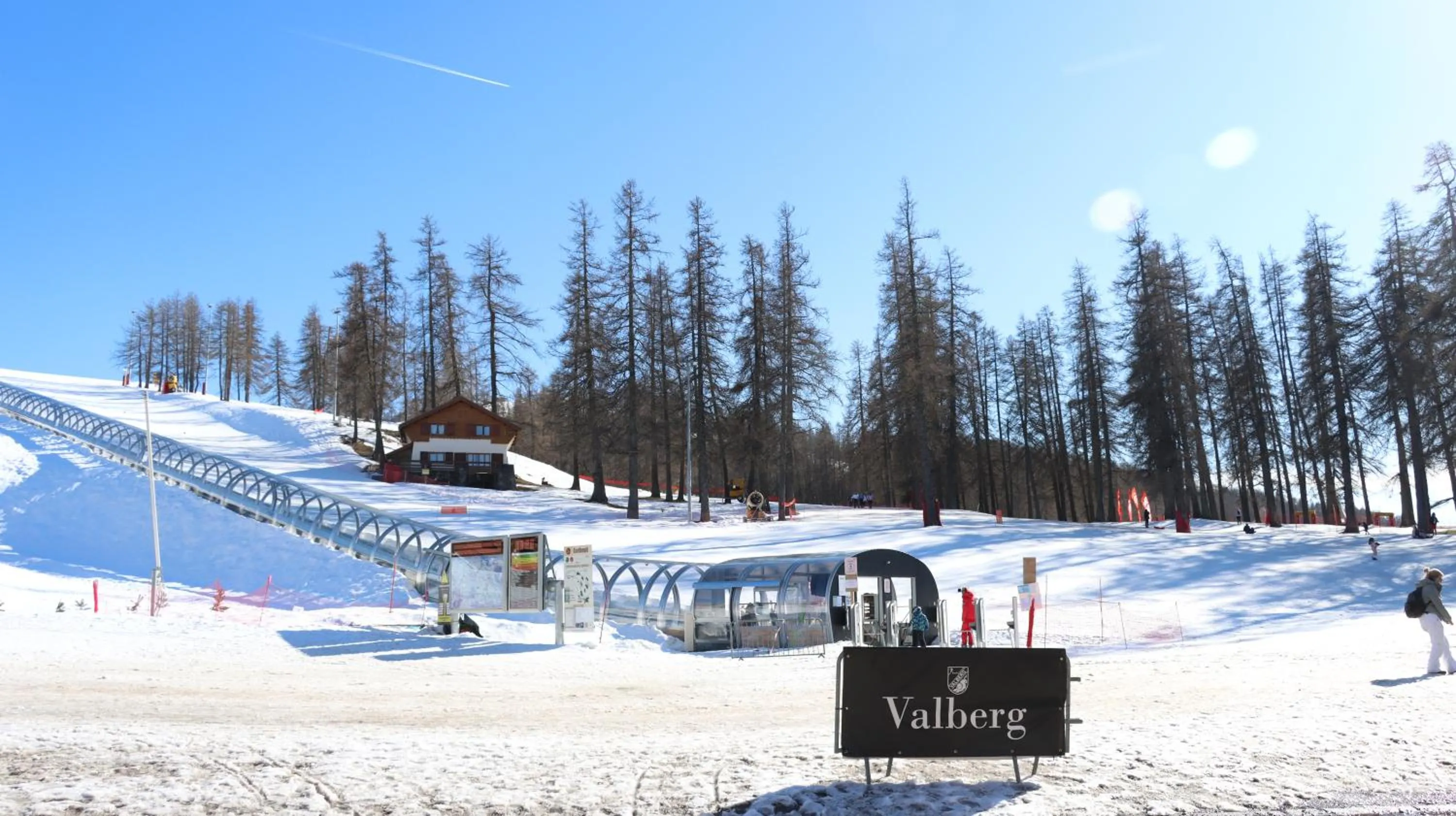 Skiing in Residence VAL DAZUR VALBERG 2 PIECES