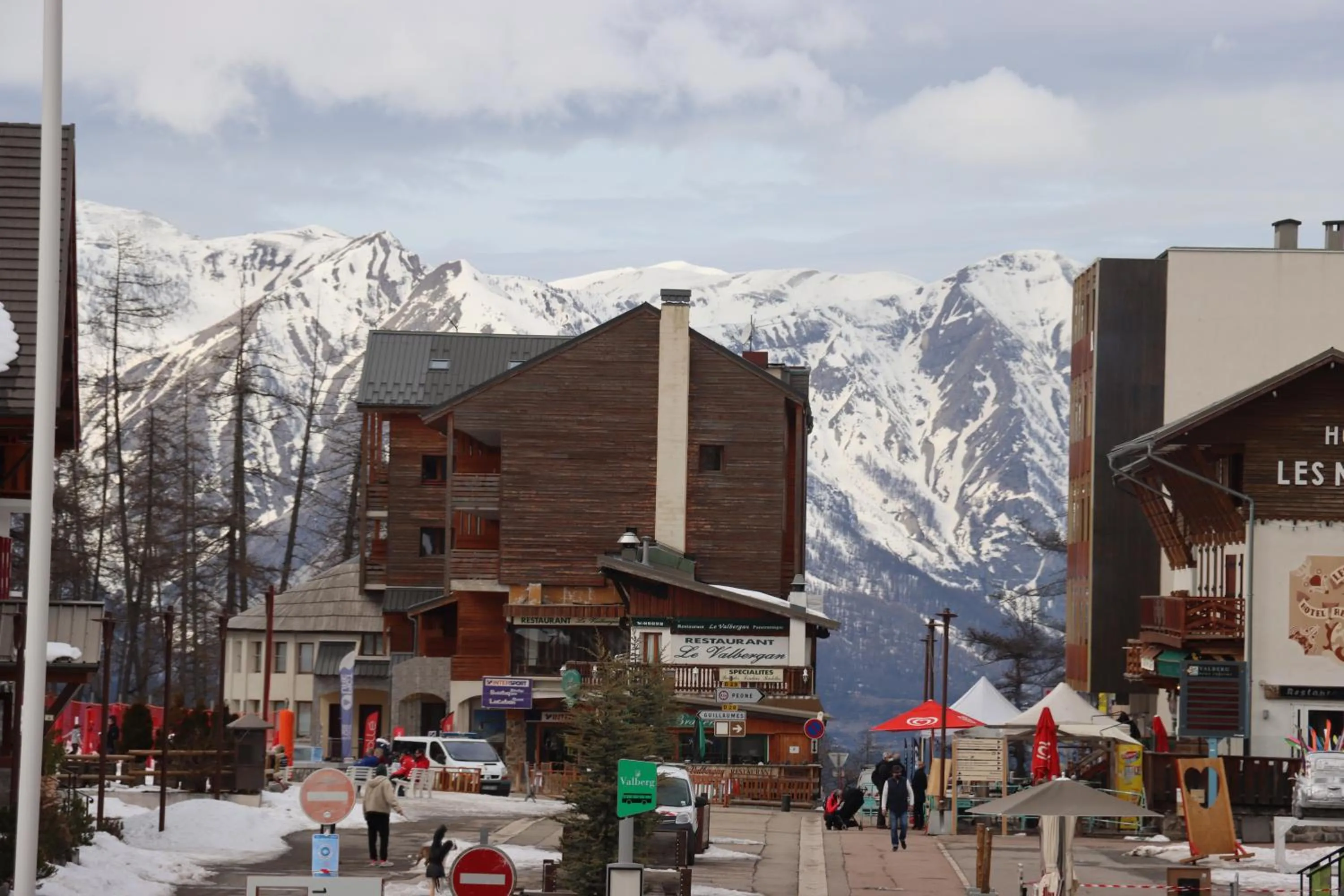 Guests in Residence VAL DAZUR VALBERG 2 PIECES
