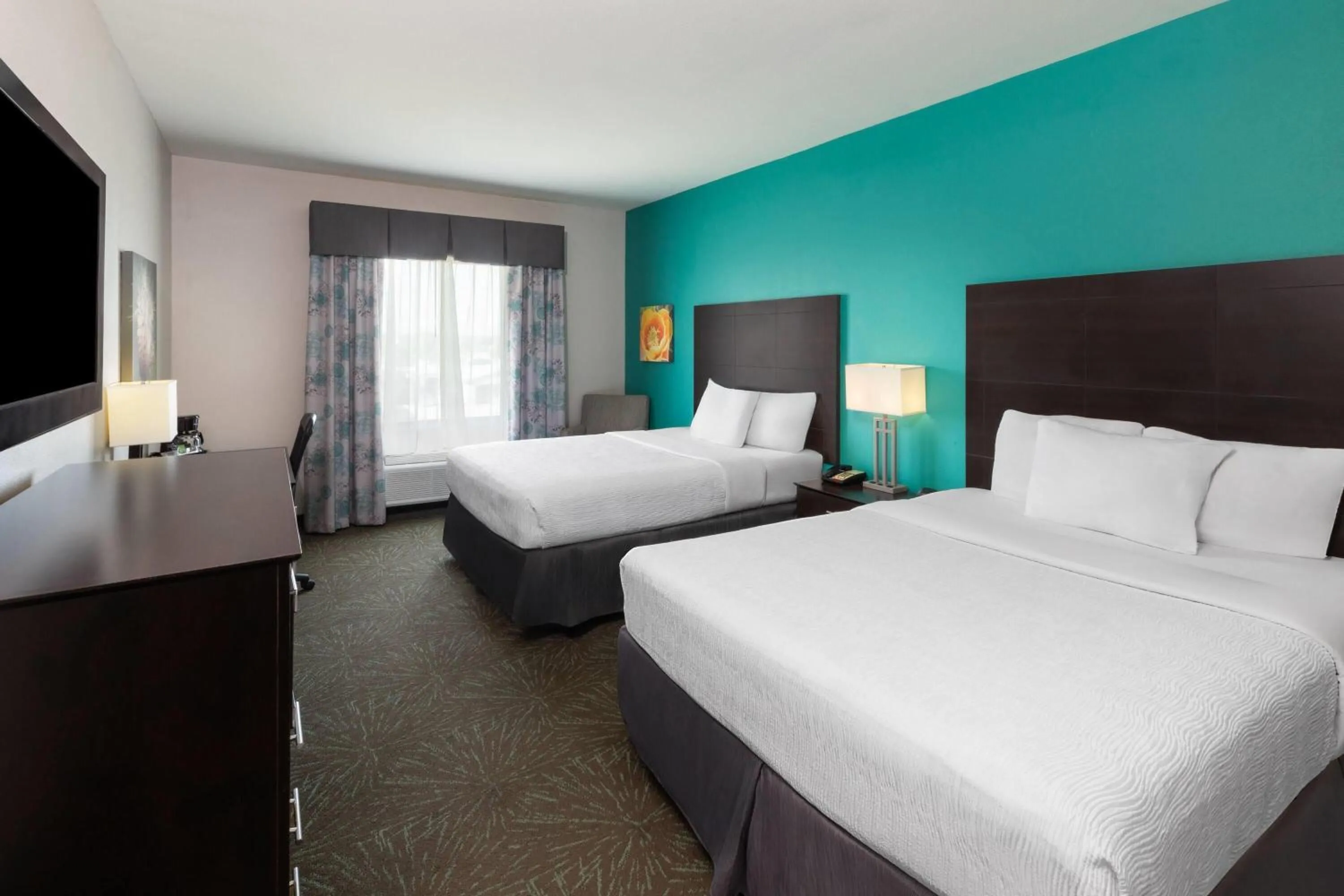 Photo of the whole room, Bed in Baymont by Wyndham Andrews TX