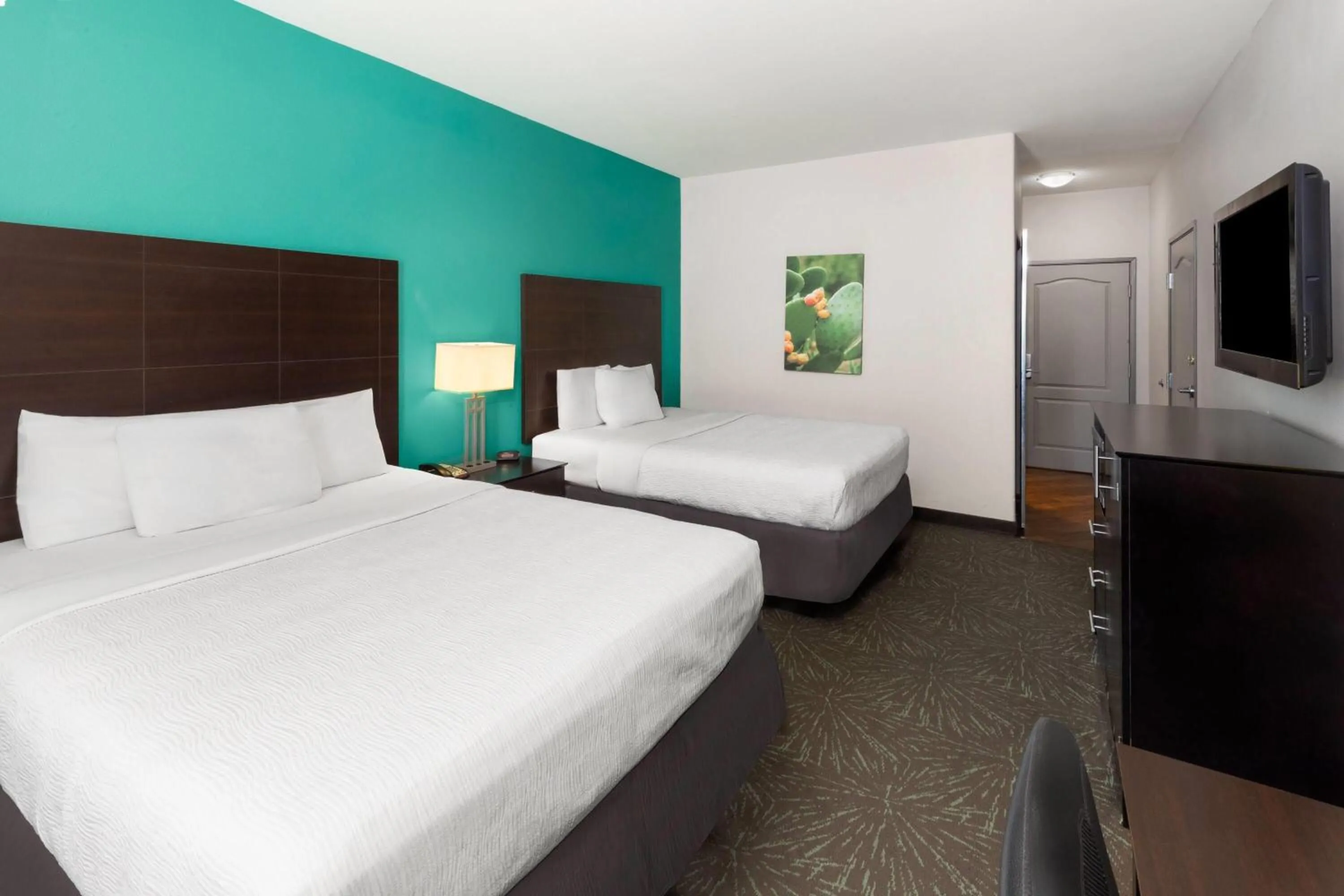 Photo of the whole room, Bed in Baymont by Wyndham Andrews TX