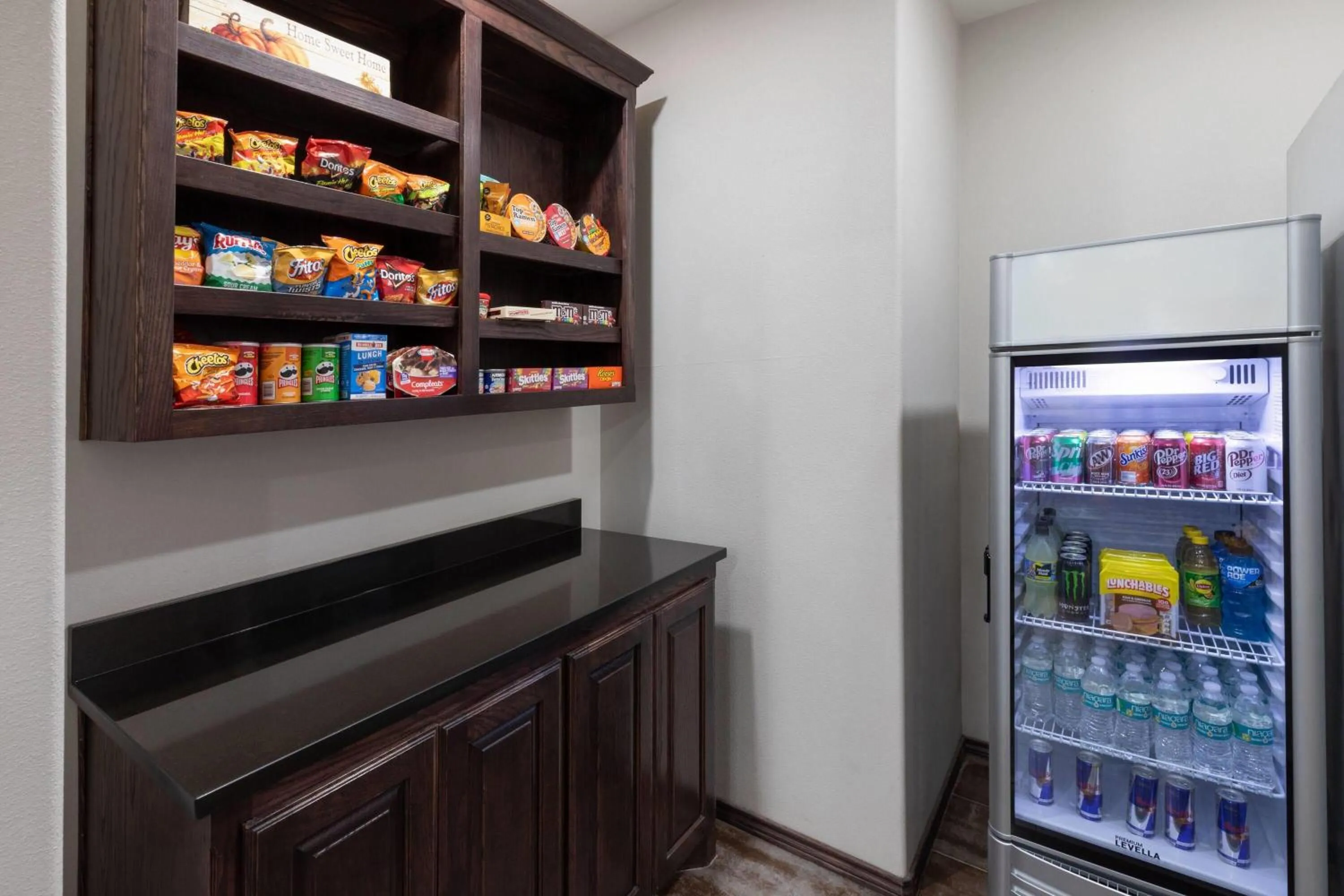 Food and drinks in Baymont by Wyndham Andrews TX