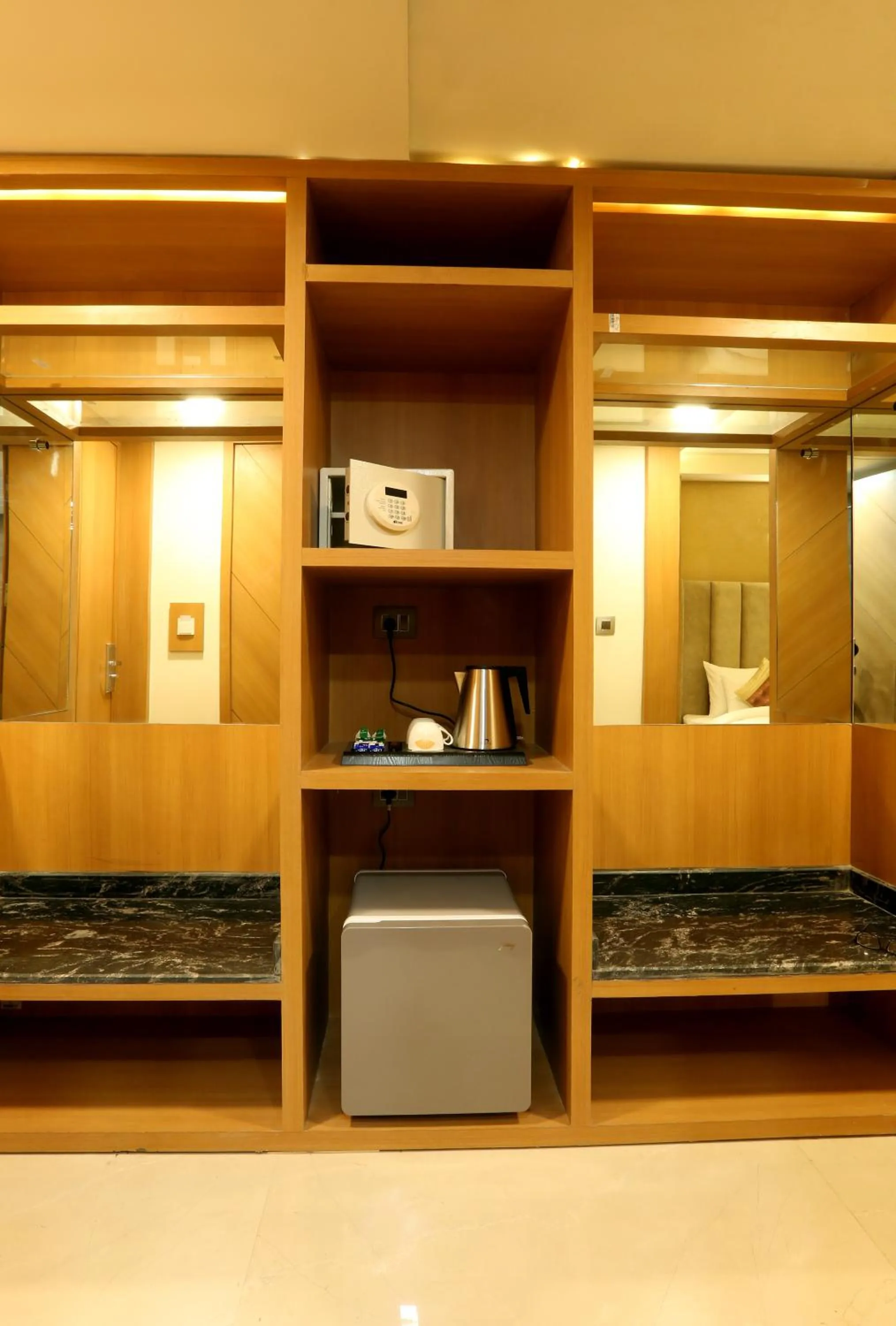 Communal lounge/ TV room in Hotel Omega - Gurgaon Central, Sec 45