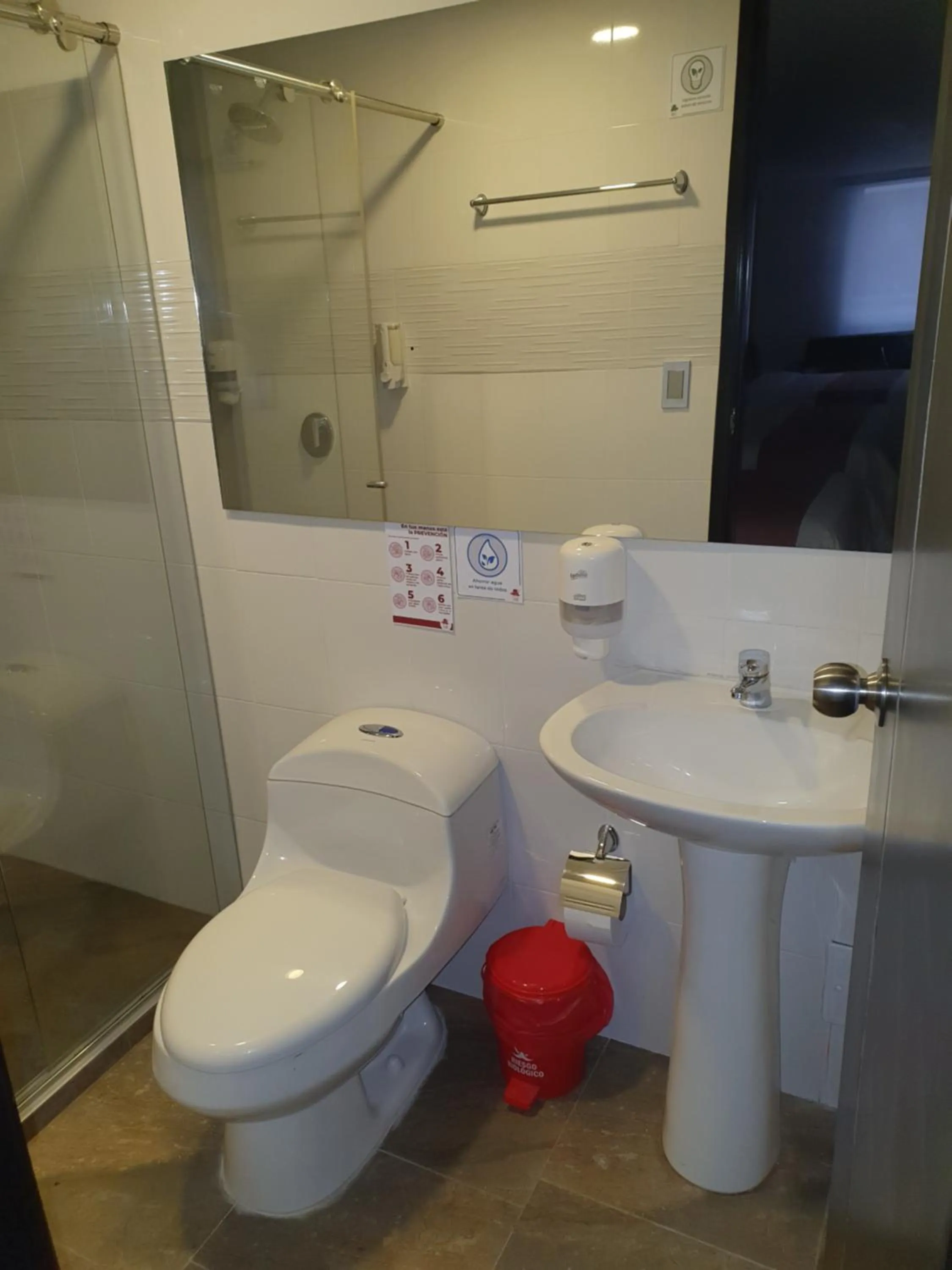 Bathroom in HOTEL SANTORI