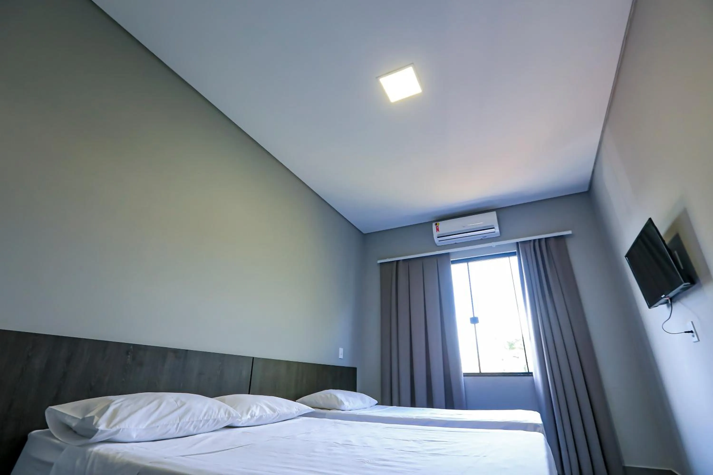 Bedroom, Bed in Vila Castelo Residencial no Centro de Foz