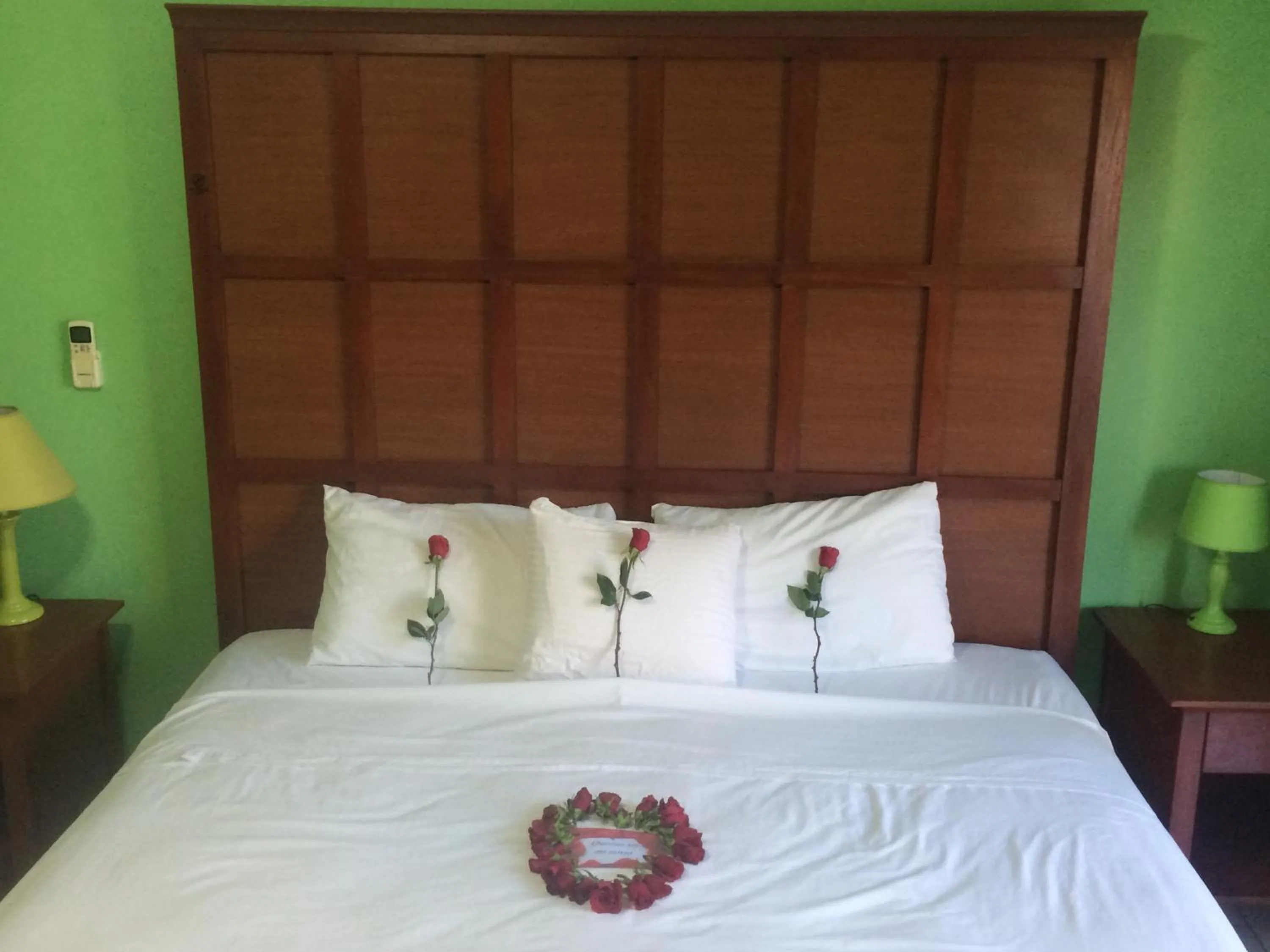 Bed in Sabas Beach Resort