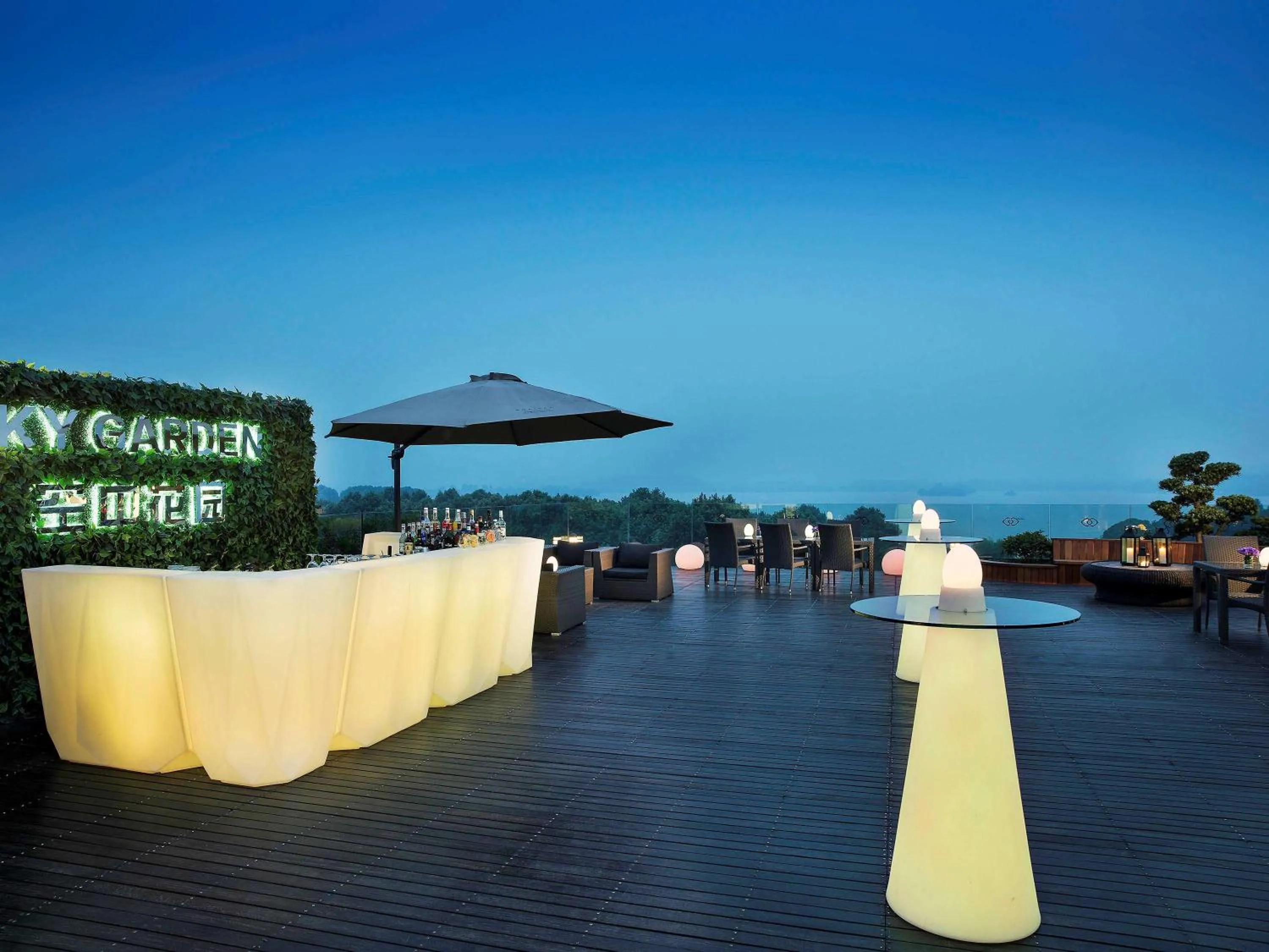 Golfcourse in Sofitel Hangzhou Westlake - Few steps to West Lake, with panoramic lake view terrace